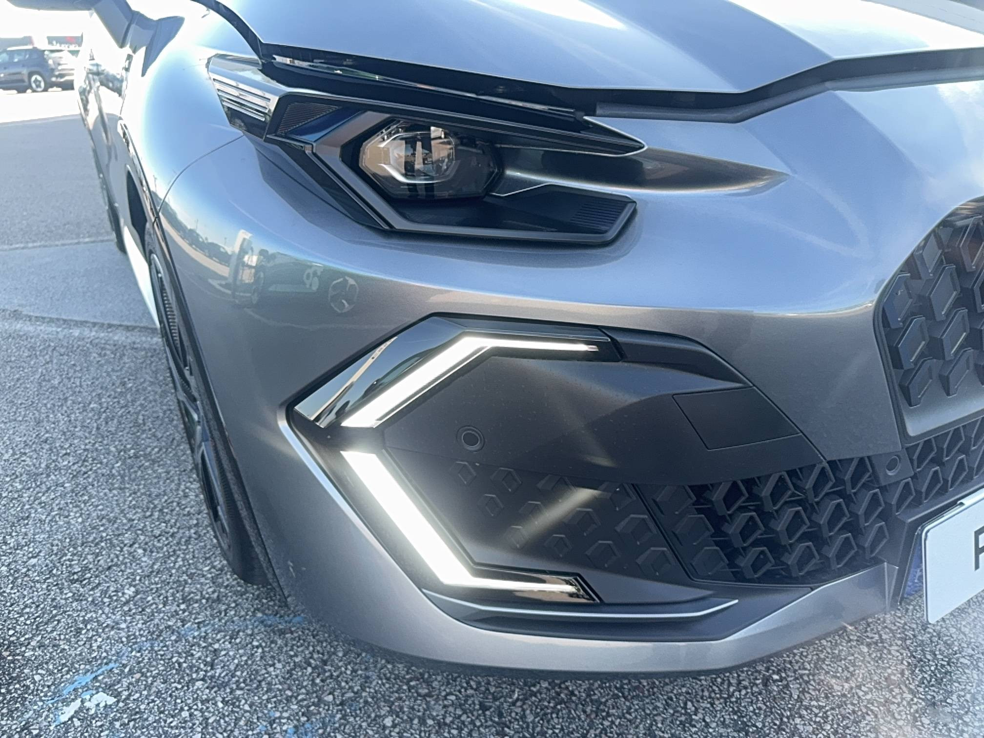 Vente en ligne Renault Clio 6 Clio E-Tech full hybrid 160 ch au prix de 28 490 €