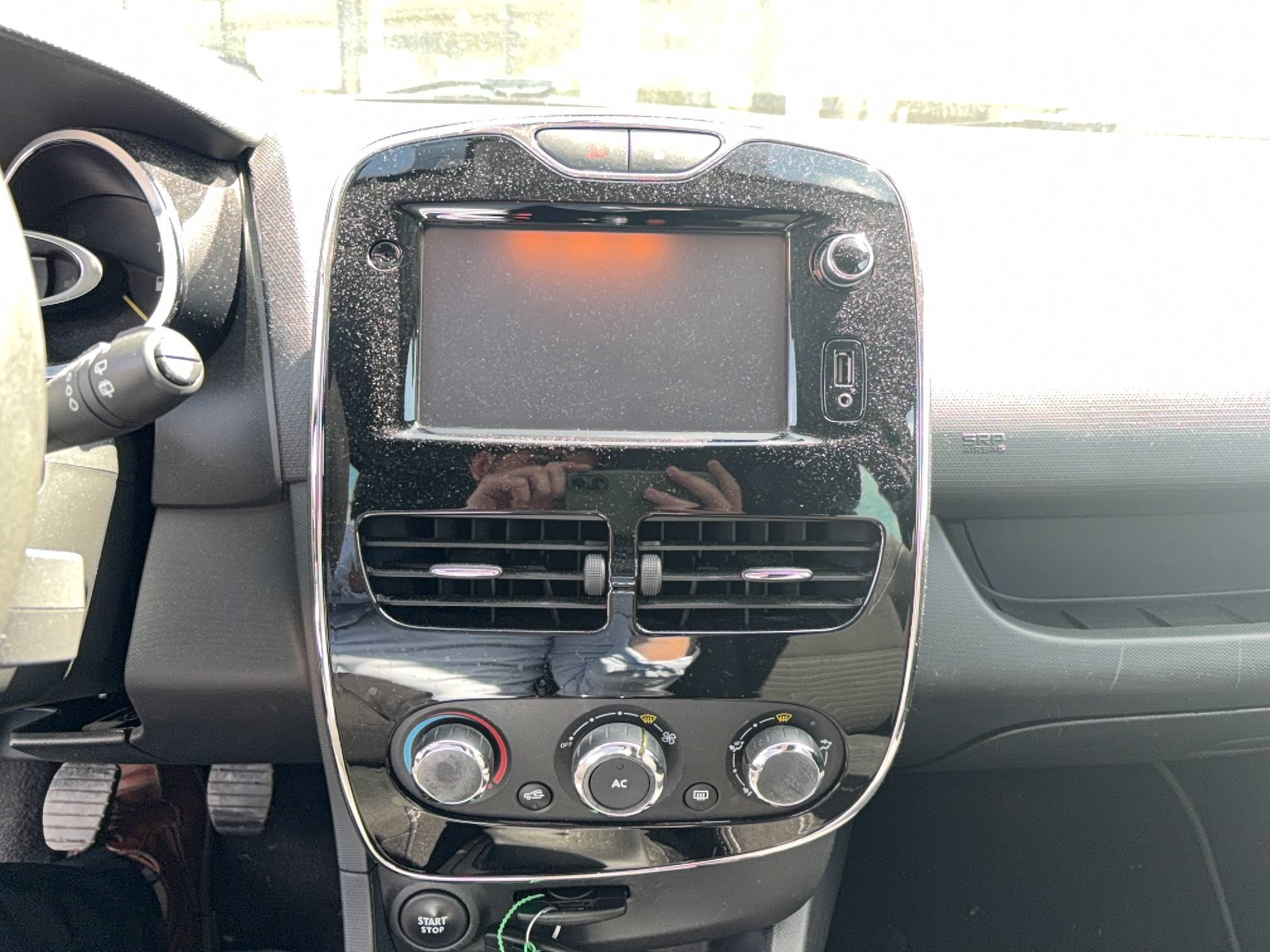 Vente en ligne Renault Clio 4  dCi 75 eco2 au prix de 9 590 €