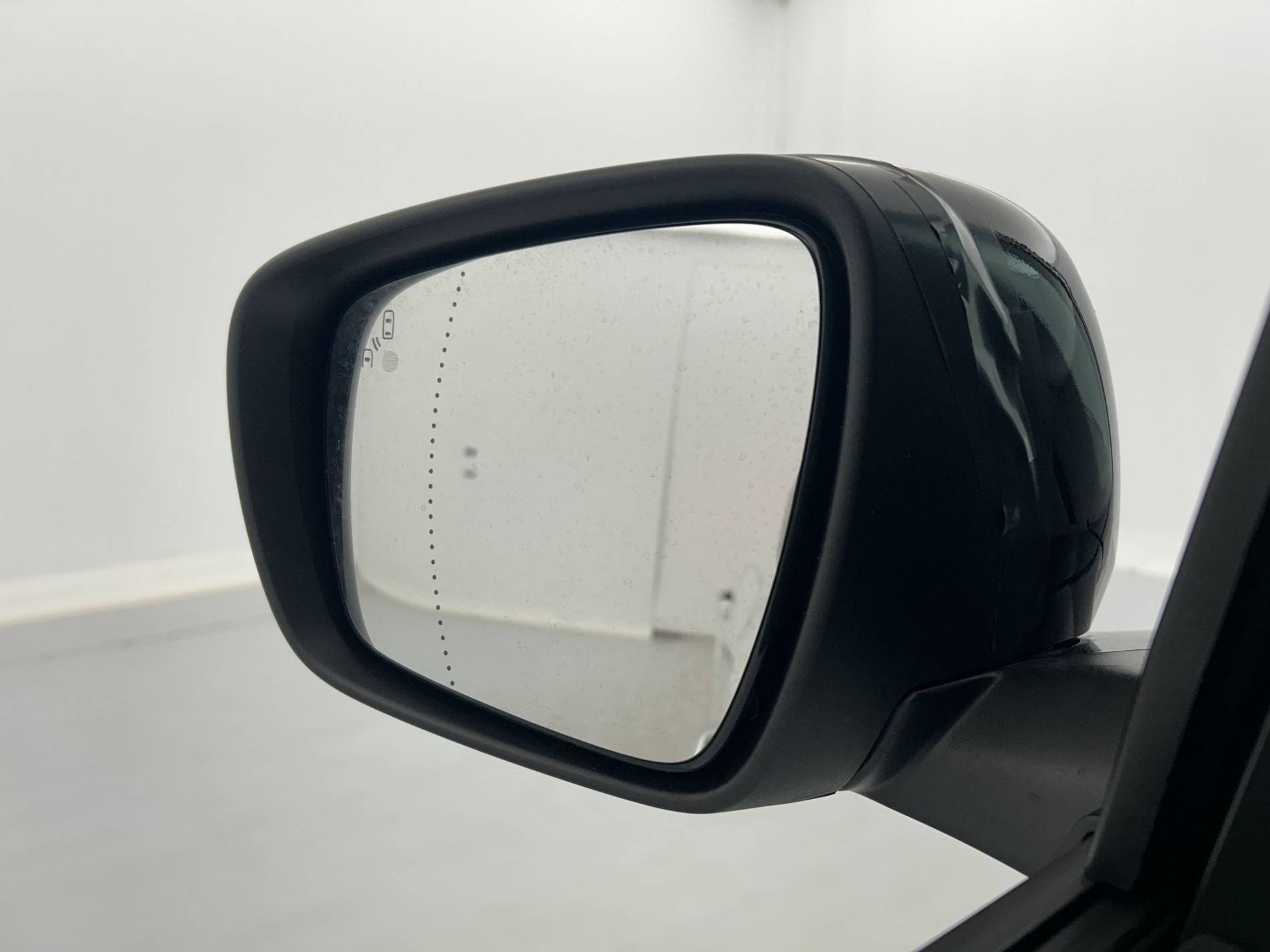 Vente en ligne Renault Scenic 4 Scenic TCe 140 Energy EDC au prix de 18 790 €