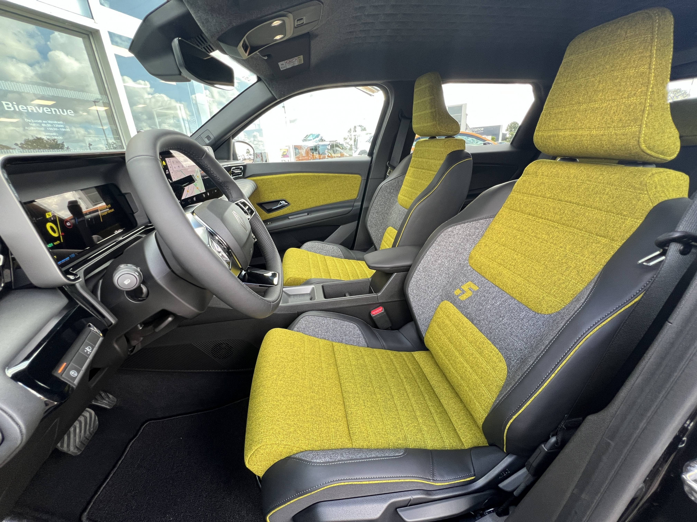 Renault R5 E-Tech  150 ch autonomie confort occasion de 2025 en vente à Saint-Lô