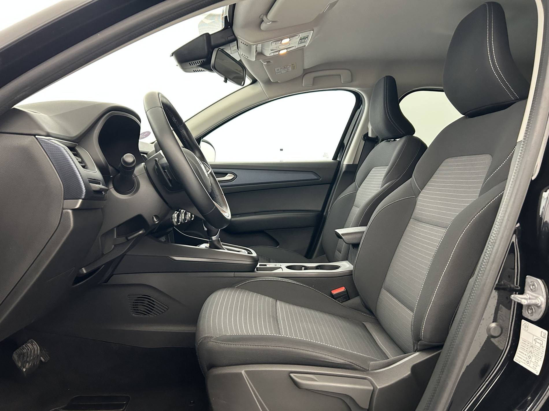 Vente en ligne Renault Arkana  mild hybrid 140 EDC FAP - 22 au prix de 19 990 €