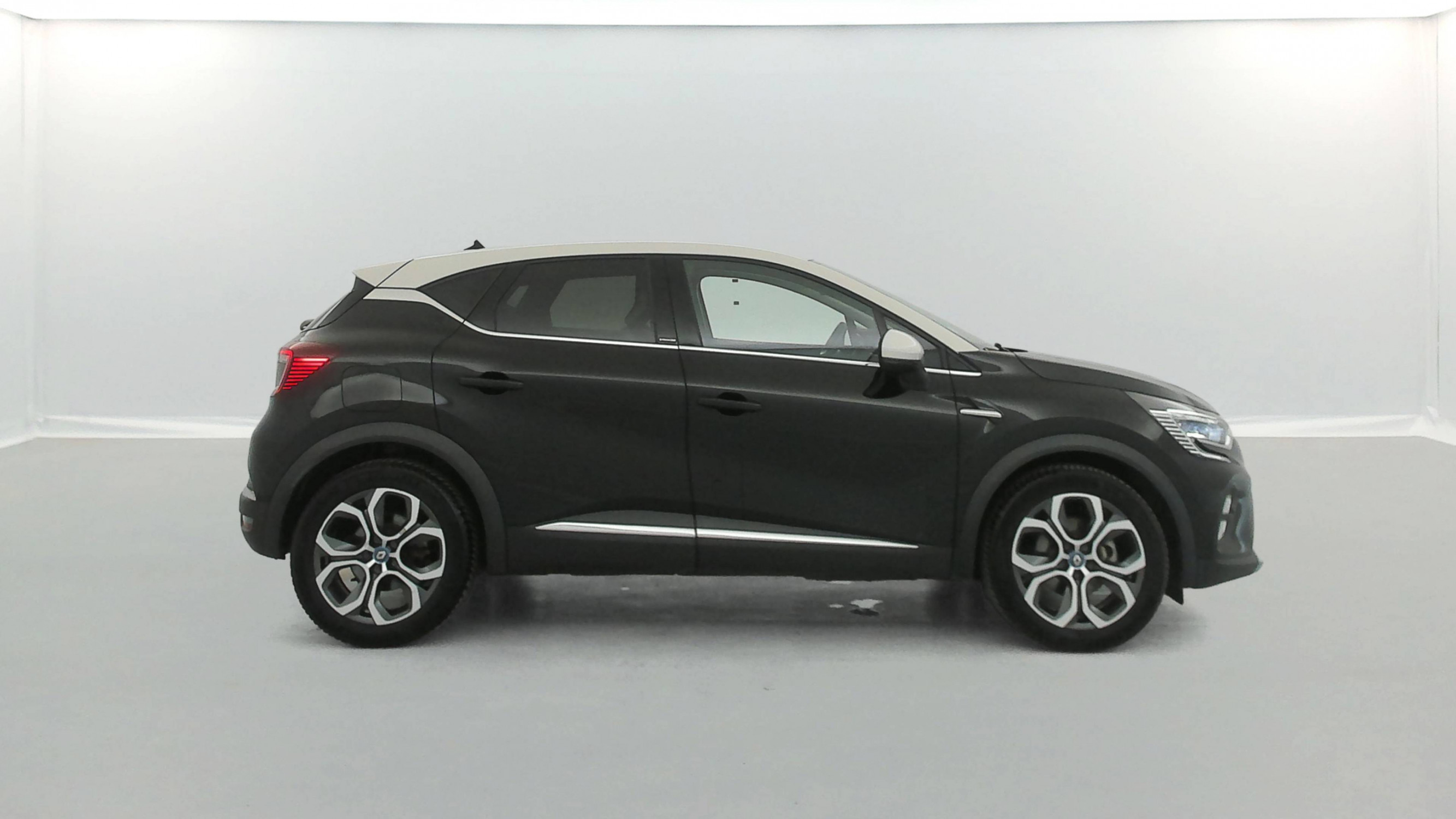 Vente en ligne Renault Captur  E-Tech Plug-in 160 au prix de 14 490 €