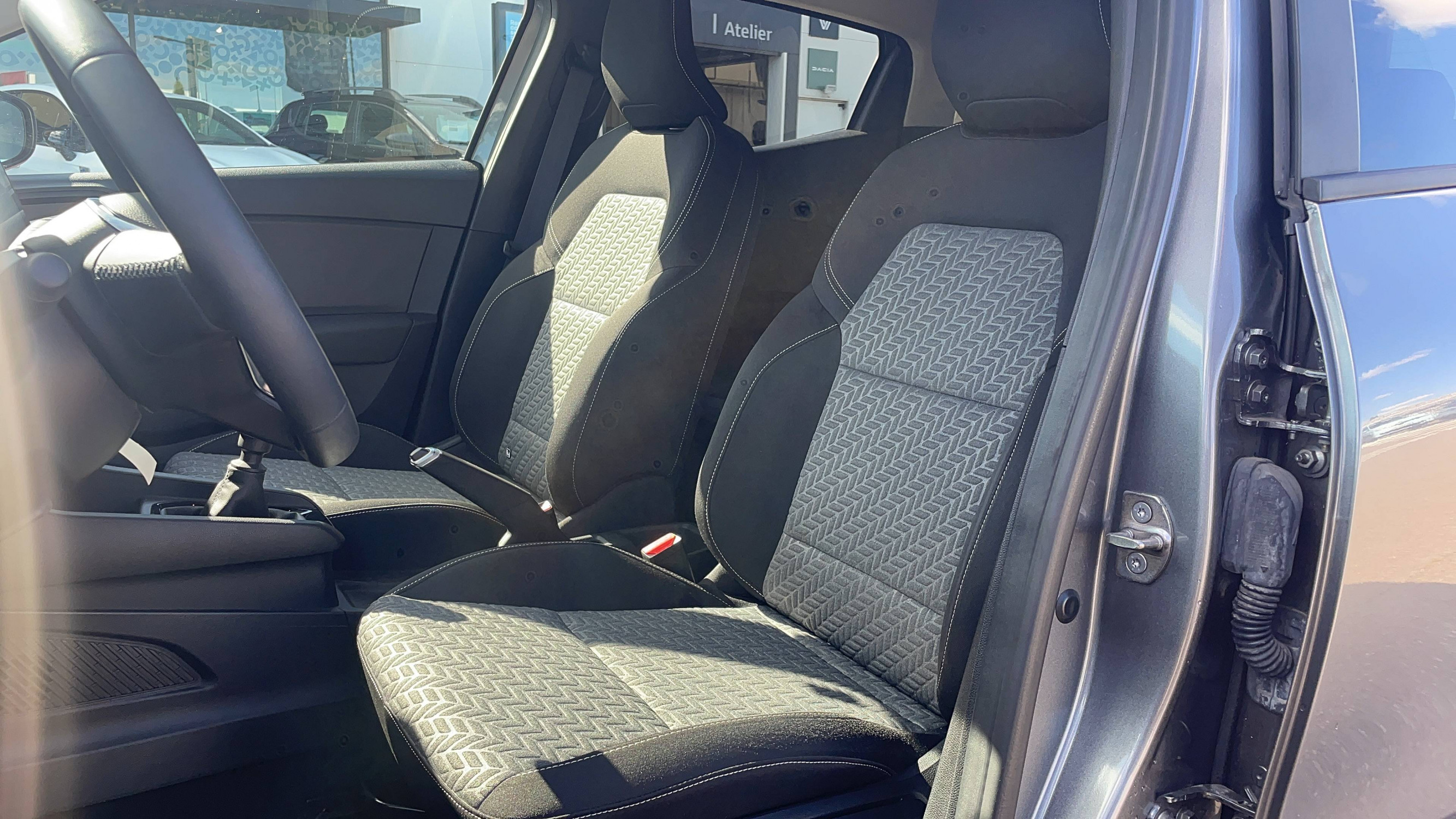Vente en ligne Renault Clio 5 Clio TCe 100 GPL au prix de 14 990 €
