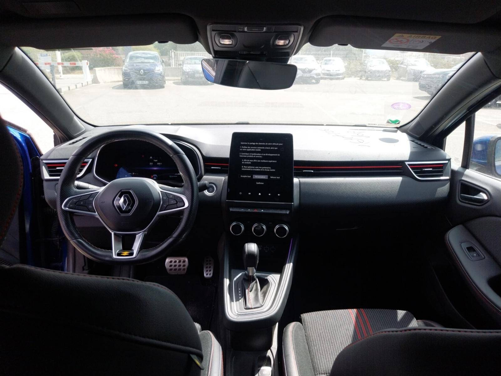 Vente en ligne Renault Clio 5 Clio E-Tech 140 - 21N au prix de 18 990 €