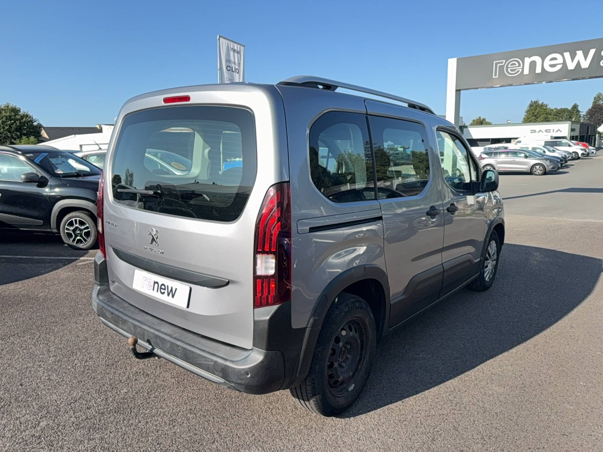 Vente en ligne Peugeot Rifter  Standard BlueHDi 100 BVM5 au prix de 15 490 €