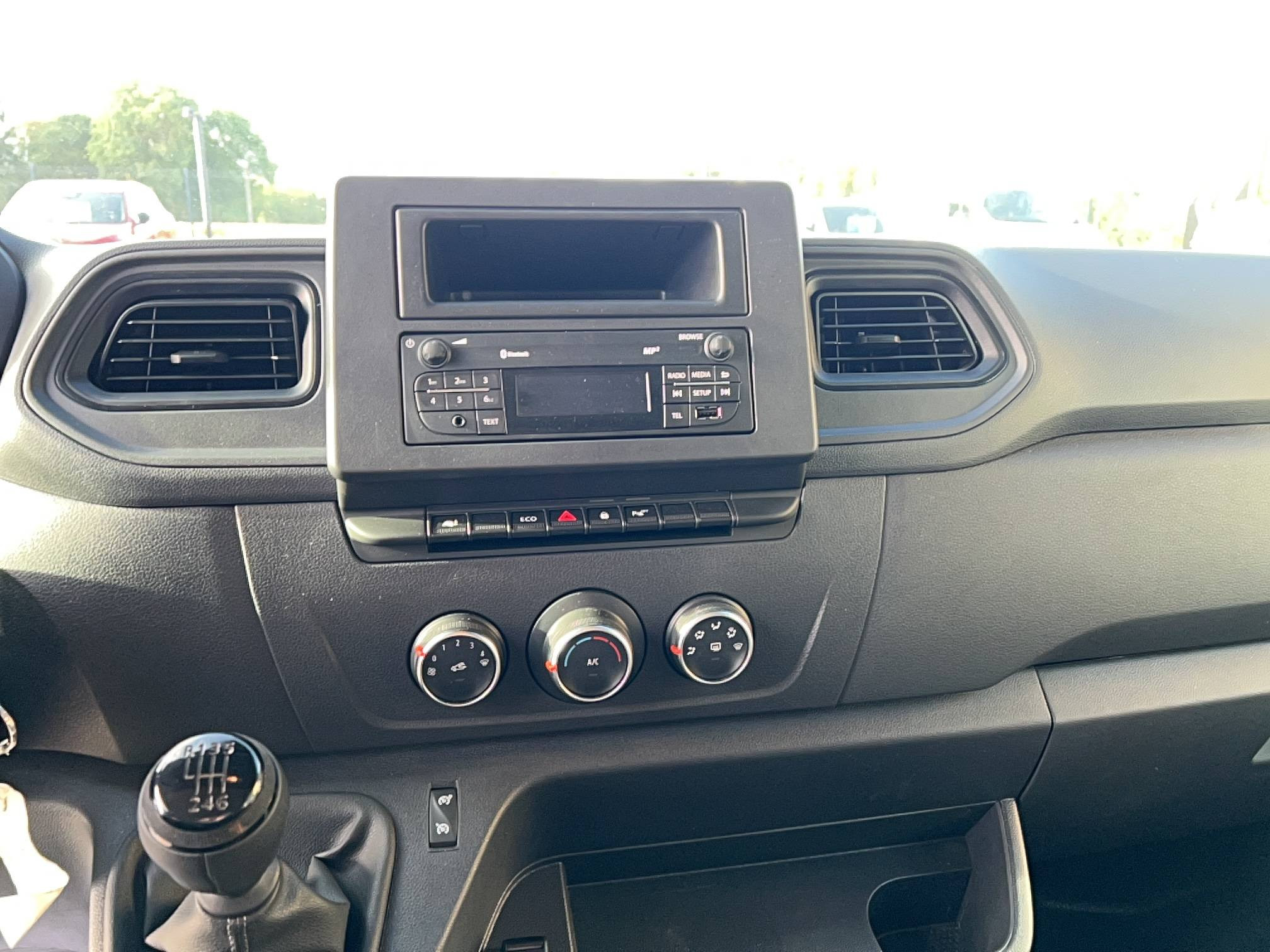 Vente en ligne Renault Master Fourgon MASTER FGN TRAC F3500 L2H2 BLUE DCI 135 au prix de 22 490 €