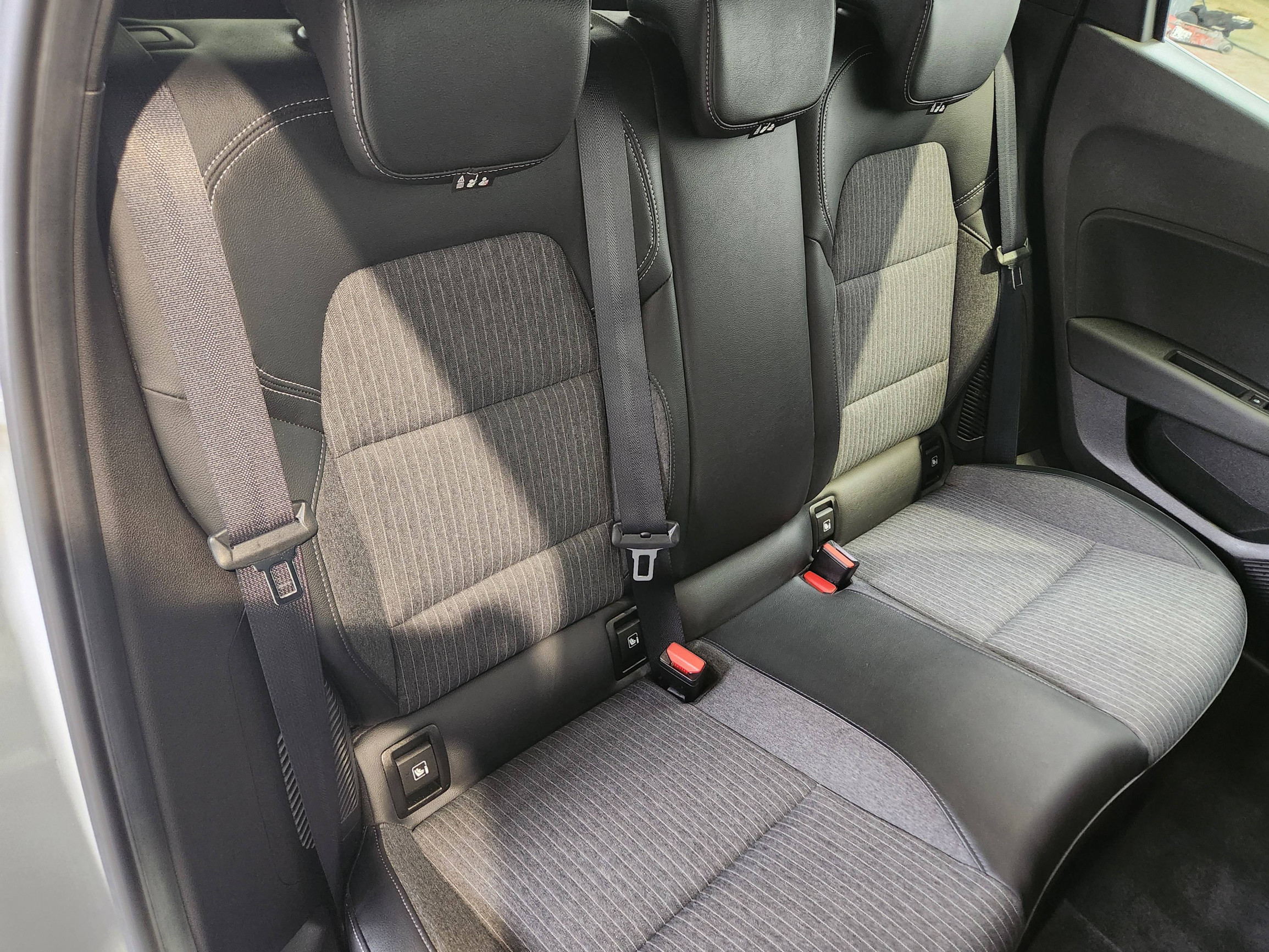 Vente en ligne Renault Clio 5 Clio E-Tech 140 - 21N au prix de 16 390 €