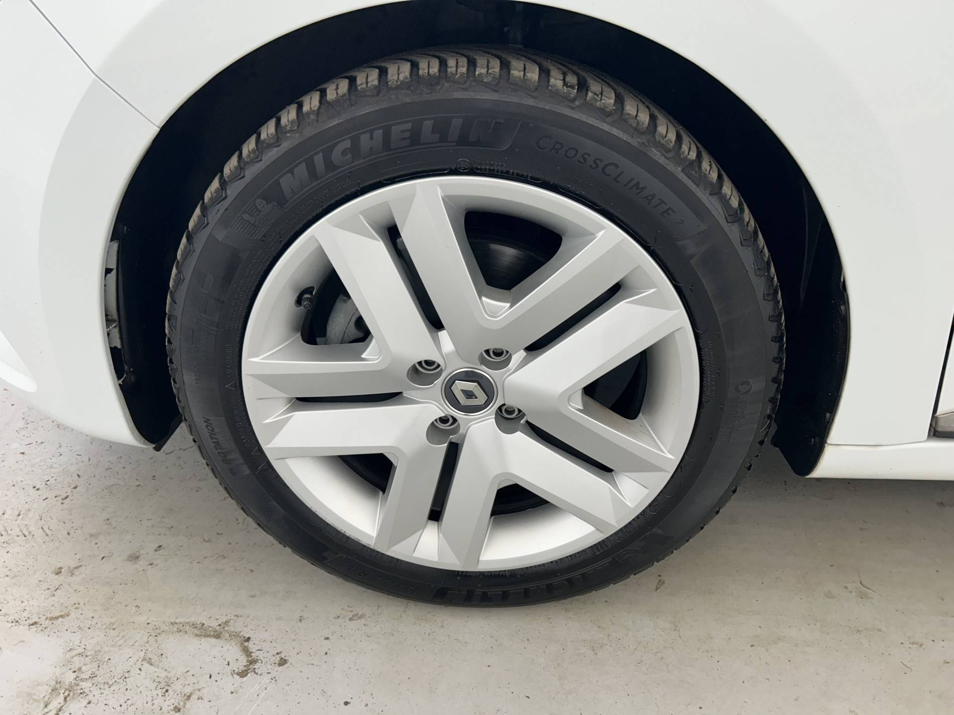 Vente en ligne Renault Clio 5 Clio Blue dCi 100 - 21N au prix de 14 490 €