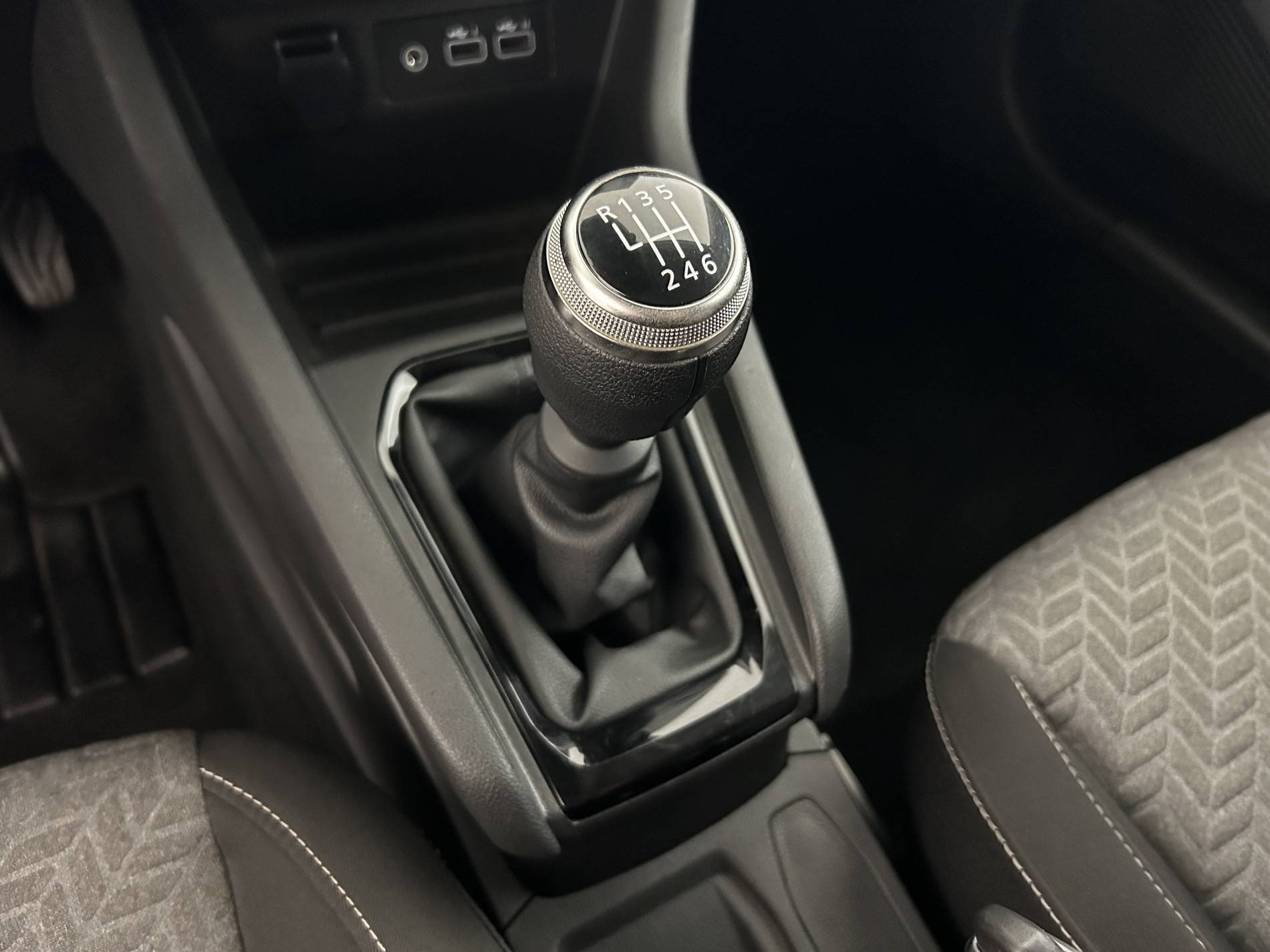 Vente en ligne Renault Clio 5 Clio TCe 90 au prix de 13 690 €