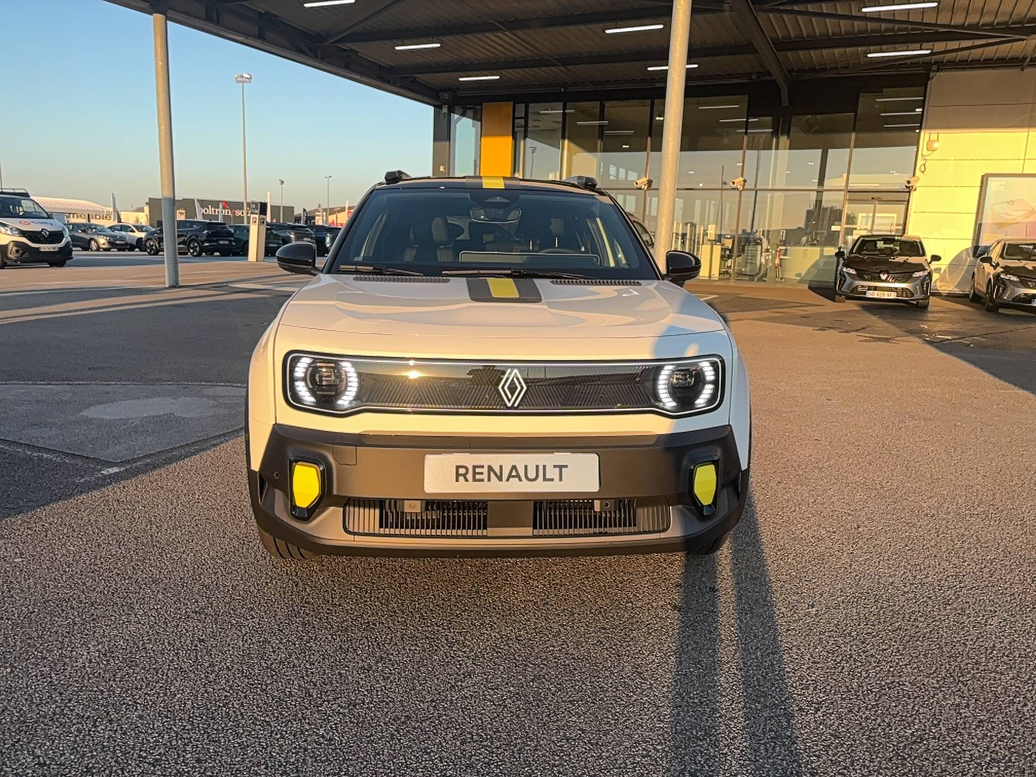 Vente en ligne Renault R4 E-Tech  150 ch autonomie confort au prix de 35 900 €
