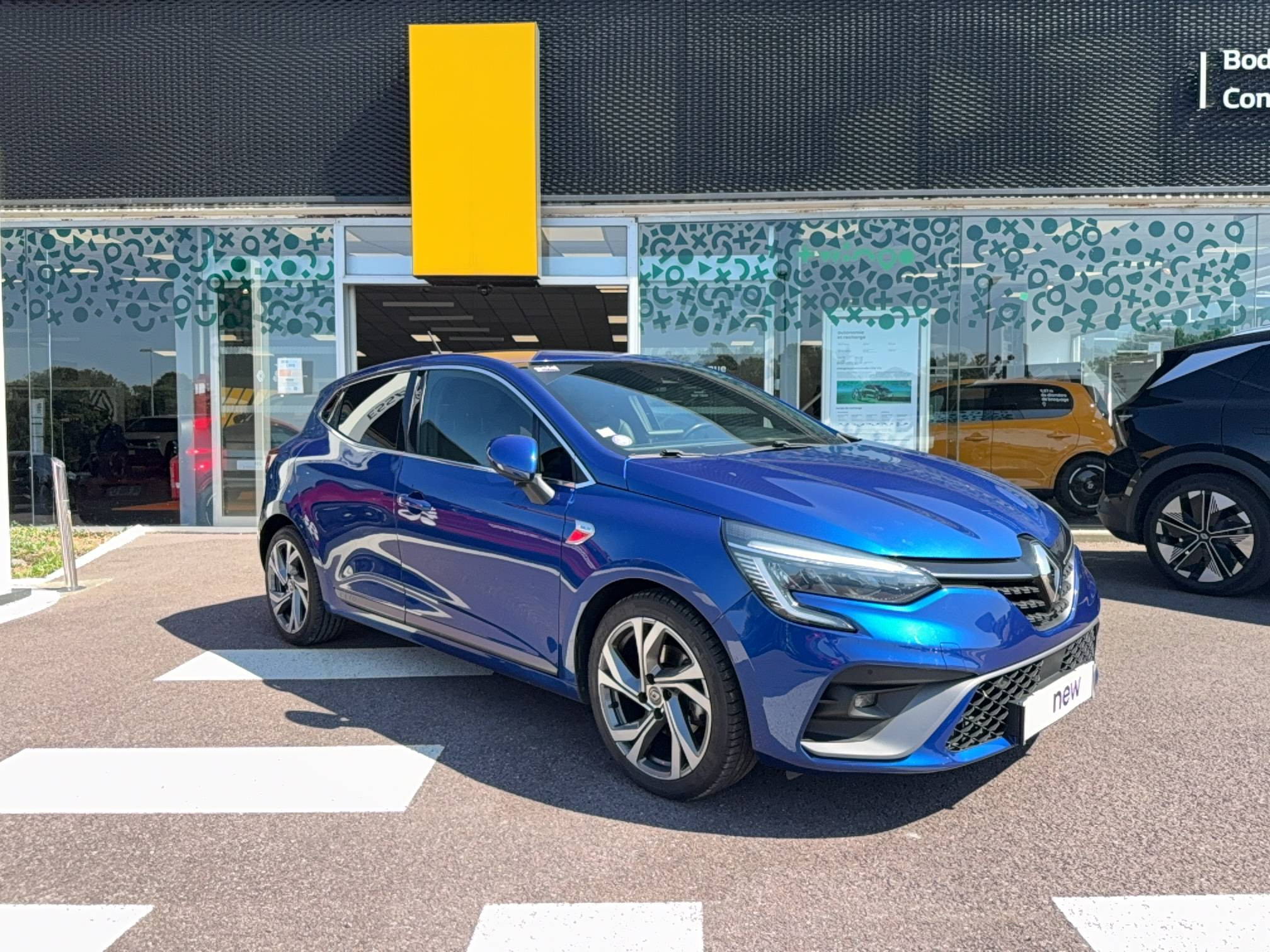 Vente en ligne Renault Clio 5 Clio TCe 140 - 21 au prix de 15 540 €