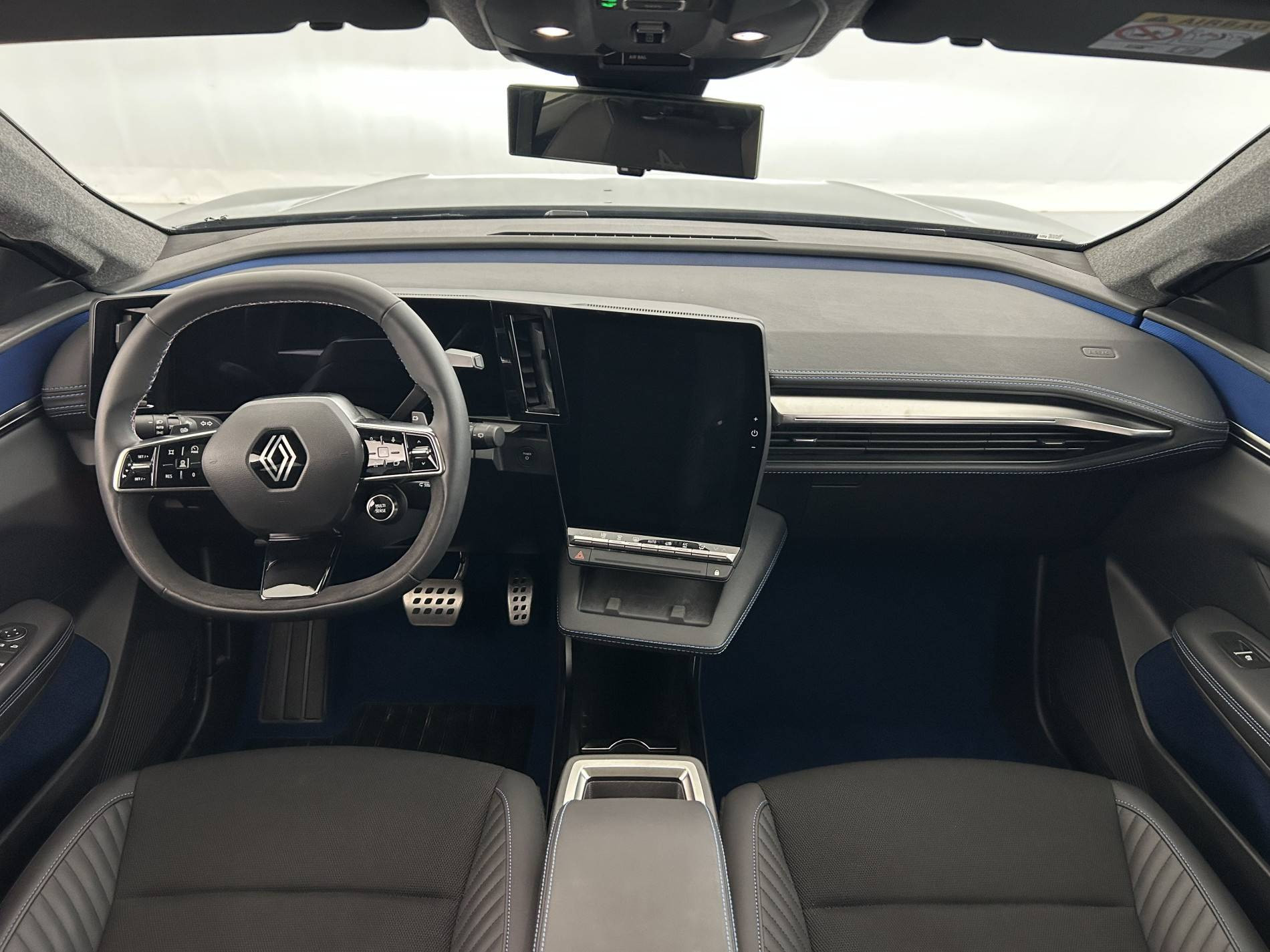 Vente en ligne Renault Scenic E-Tech Scenic E-Tech électrique 220 ch grande autonomie au prix de 42 490 €