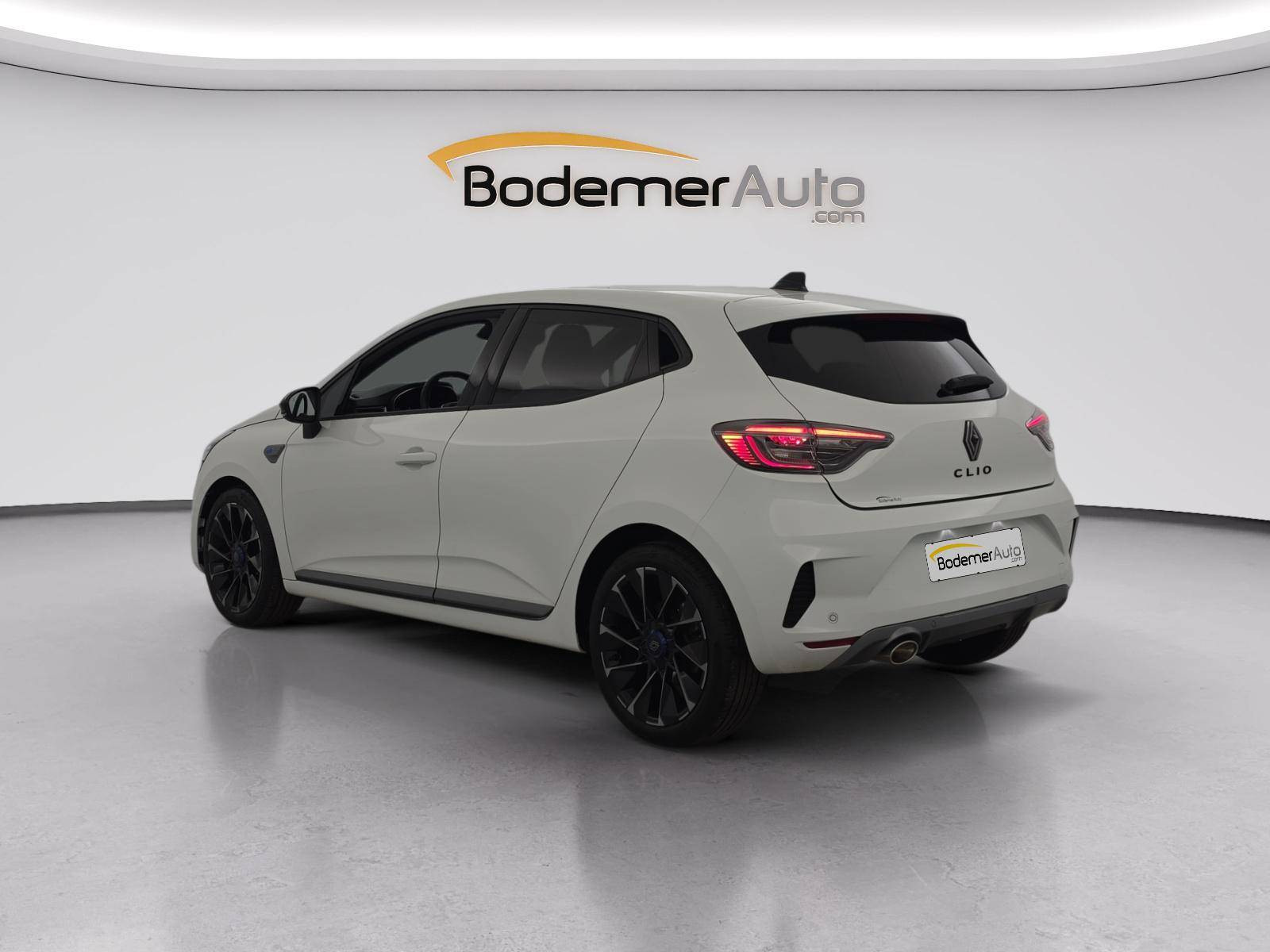 Vente en ligne Renault Clio 5 Clio TCe 90 au prix de 18 990 €