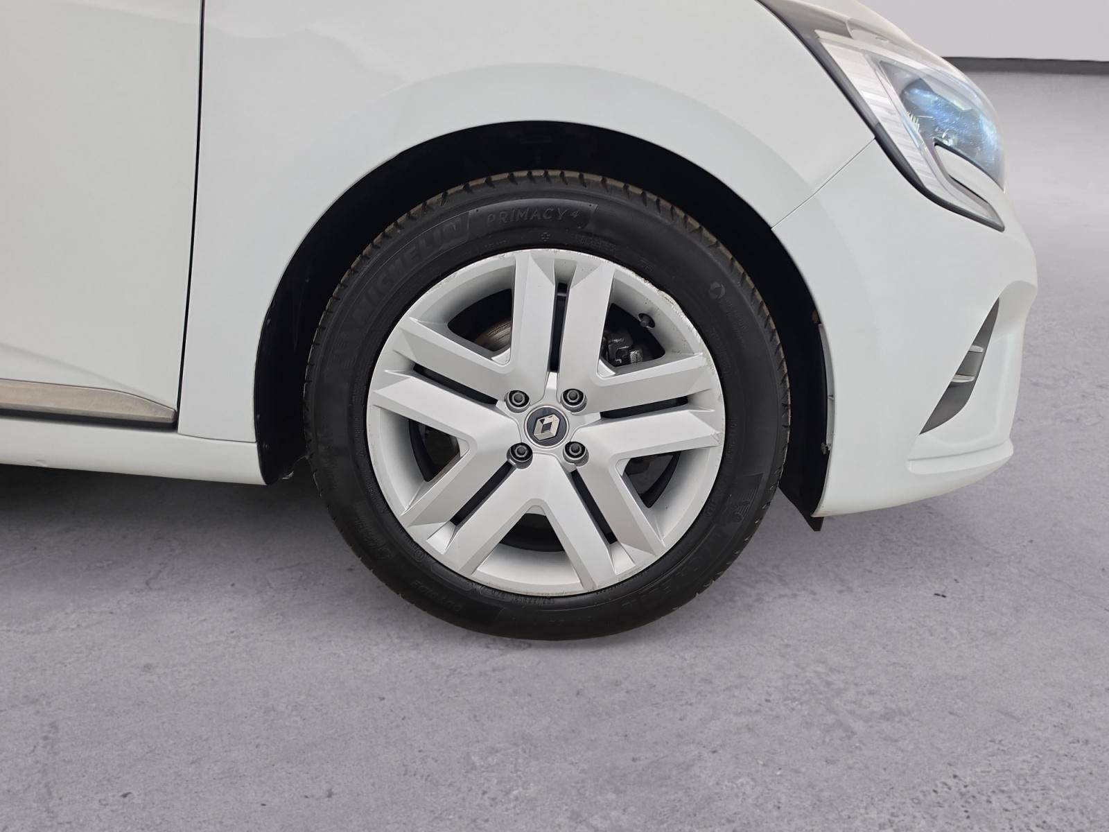 Vente en ligne Renault Clio 5 Clio E-Tech 140 - 21N au prix de 14 890 €