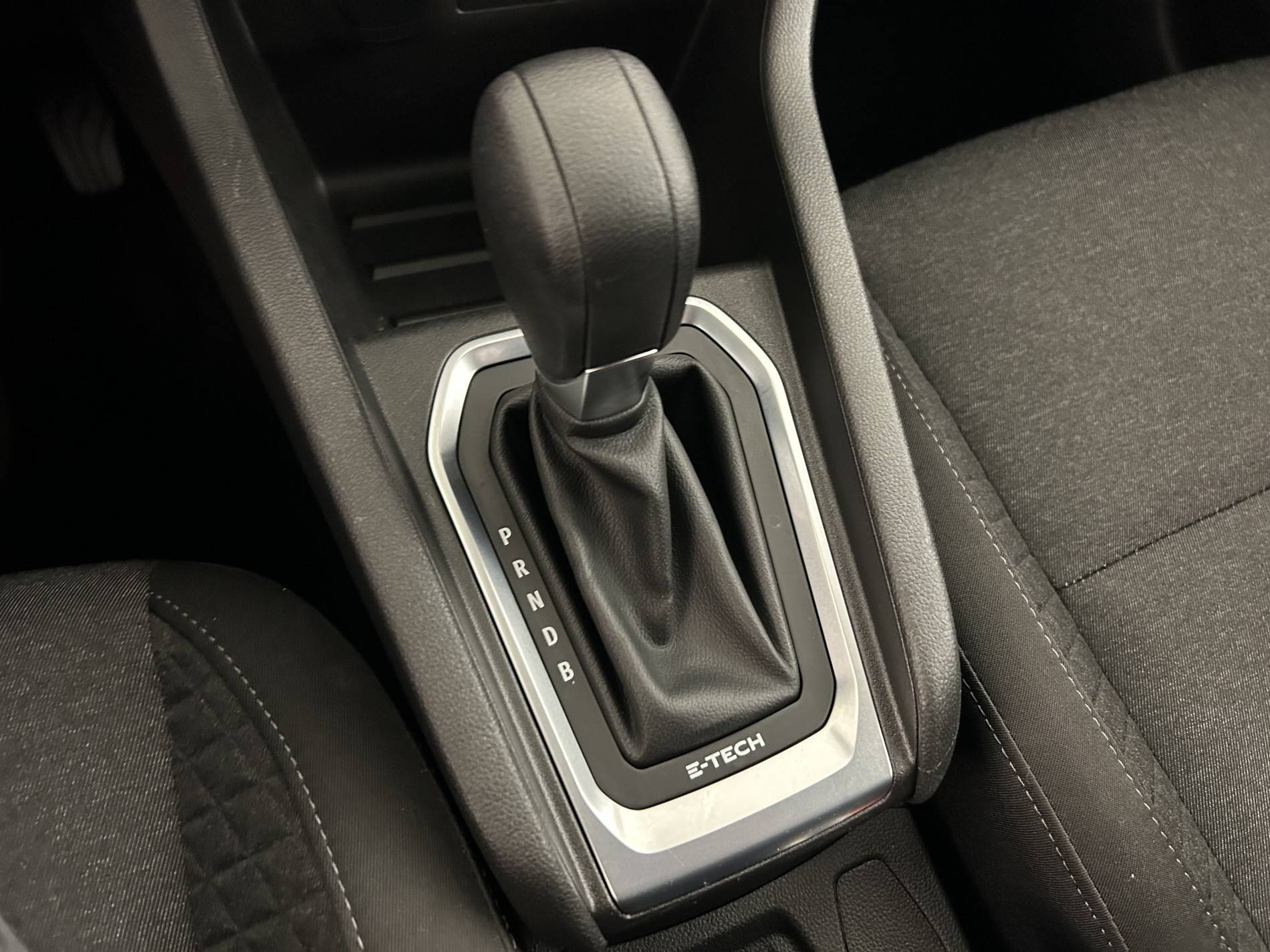 Vente en ligne Renault Clio 5 CLIO SOCIETE E-TECH 140 - 21 au prix de 13 990 €