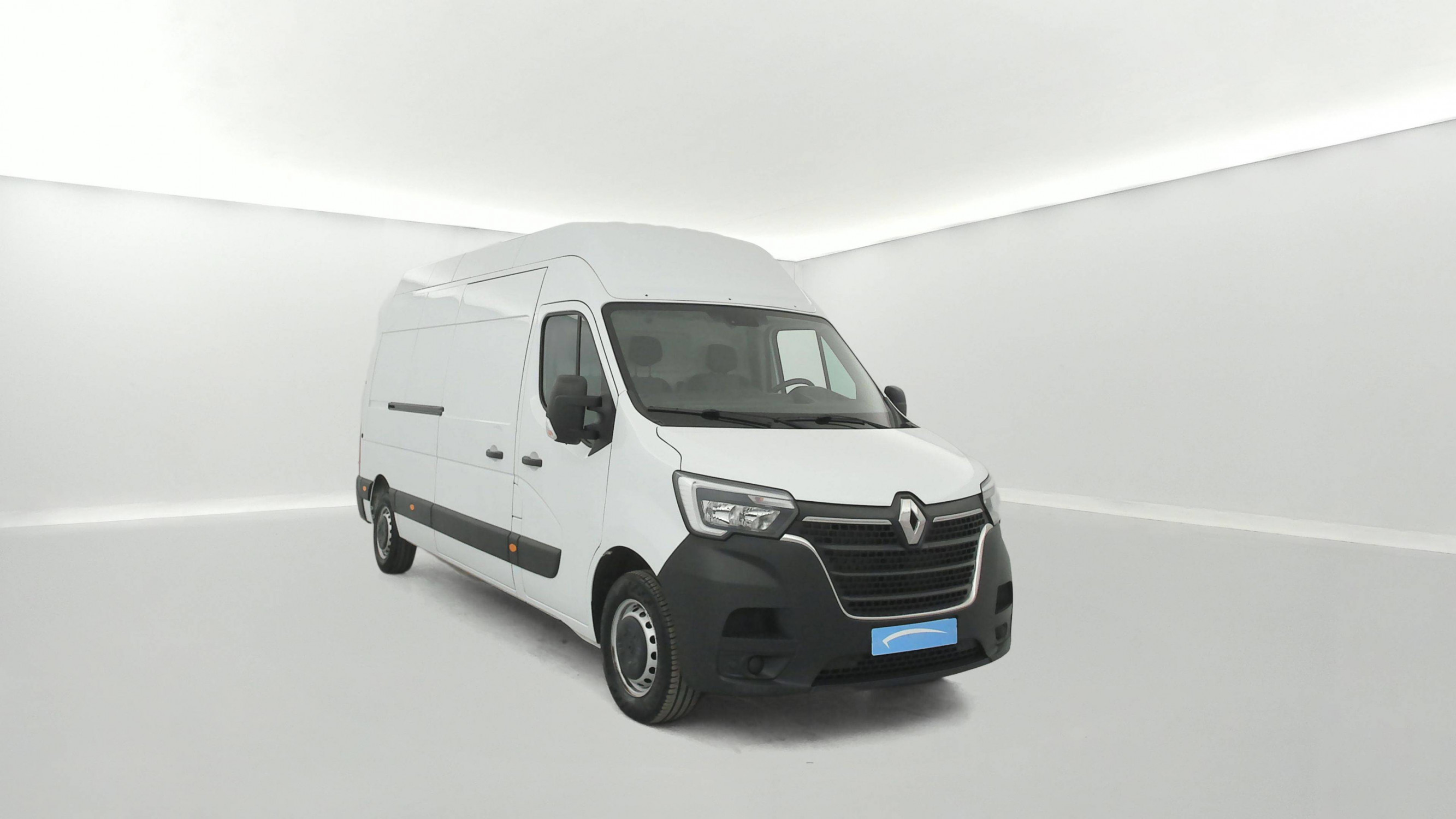 Vente en ligne Renault Master Fourgon MASTER FGN TRAC F3500 L3H3 BLUE DCI 135 au prix de 26 490 €