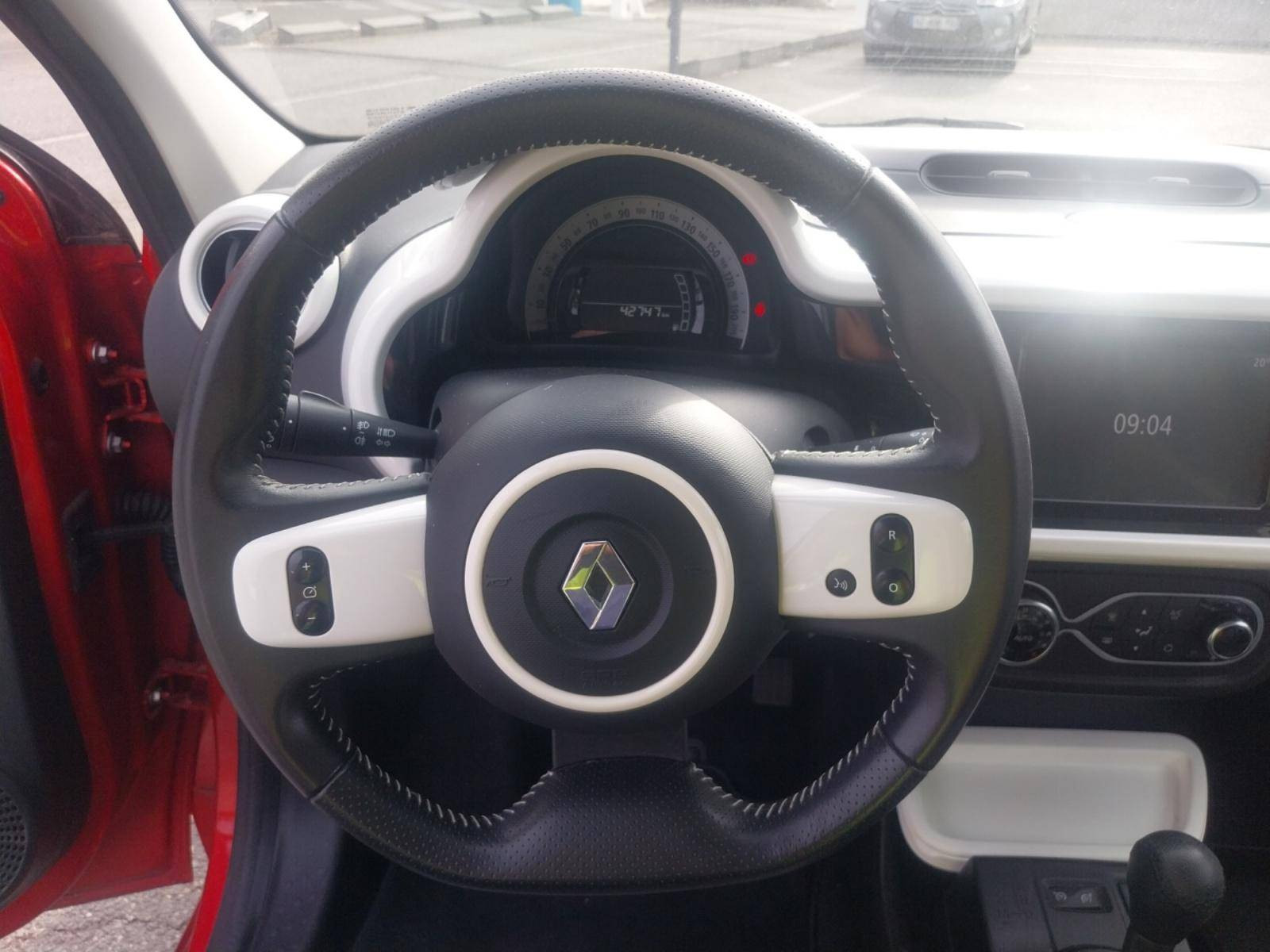 Vente en ligne Renault Twingo 3  0.9 TCe 90 E6C au prix de 13 490 €