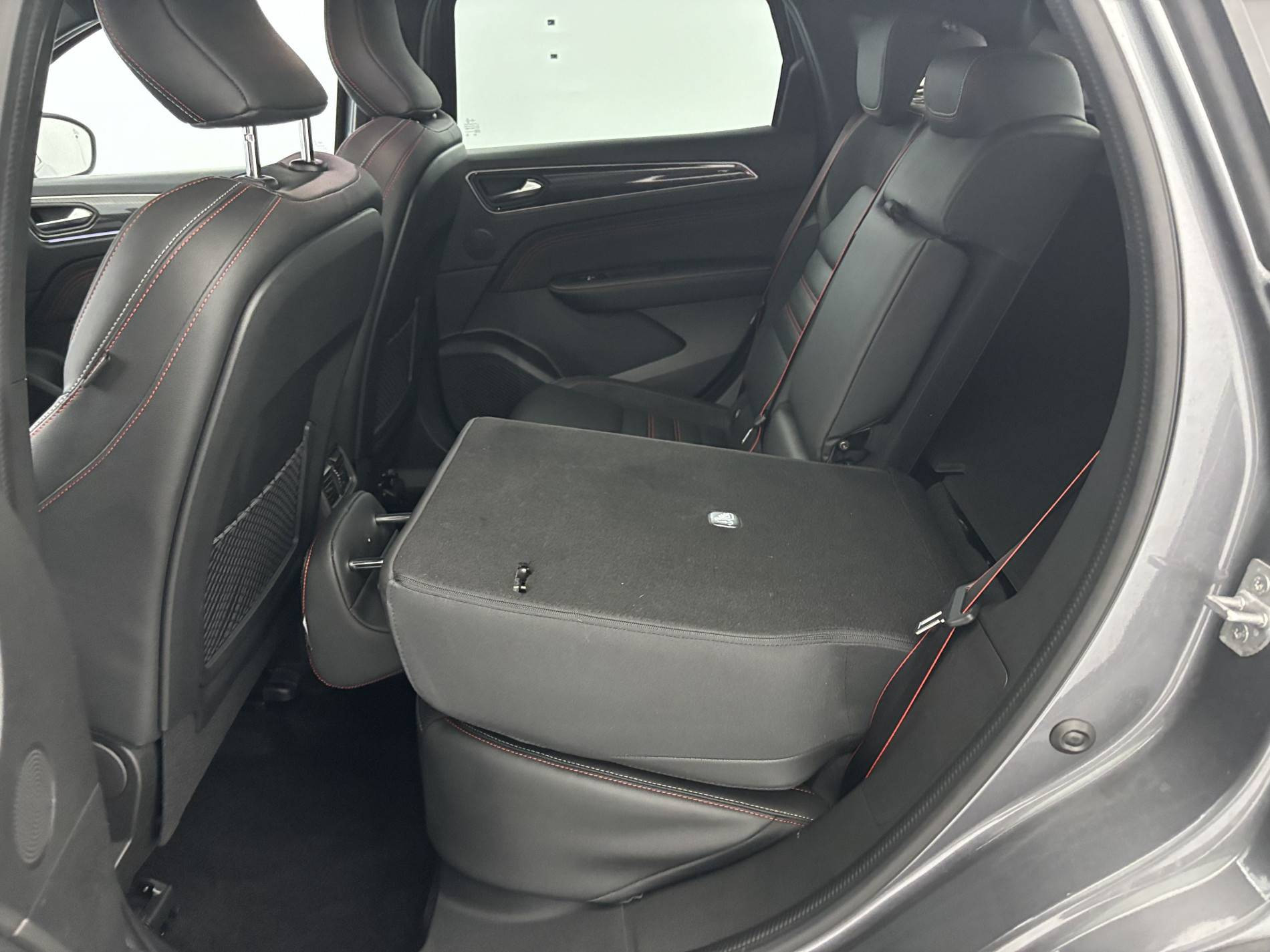 Vente en ligne Renault Arkana  E-Tech hybride 145 au prix de 21 990 €