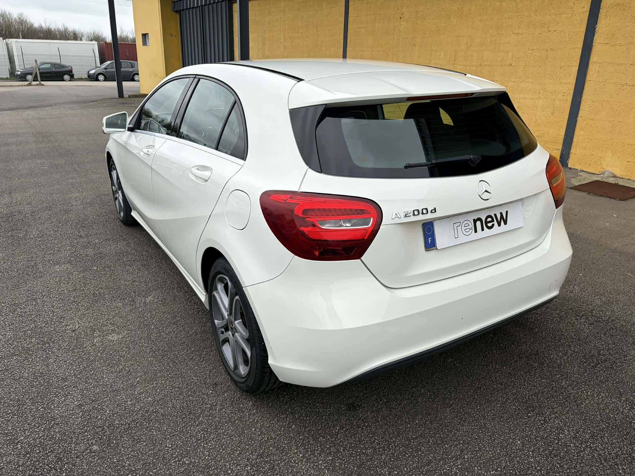 Vente en ligne Mercedes Classe A  200 d 7G-DCT au prix de 16 990 €