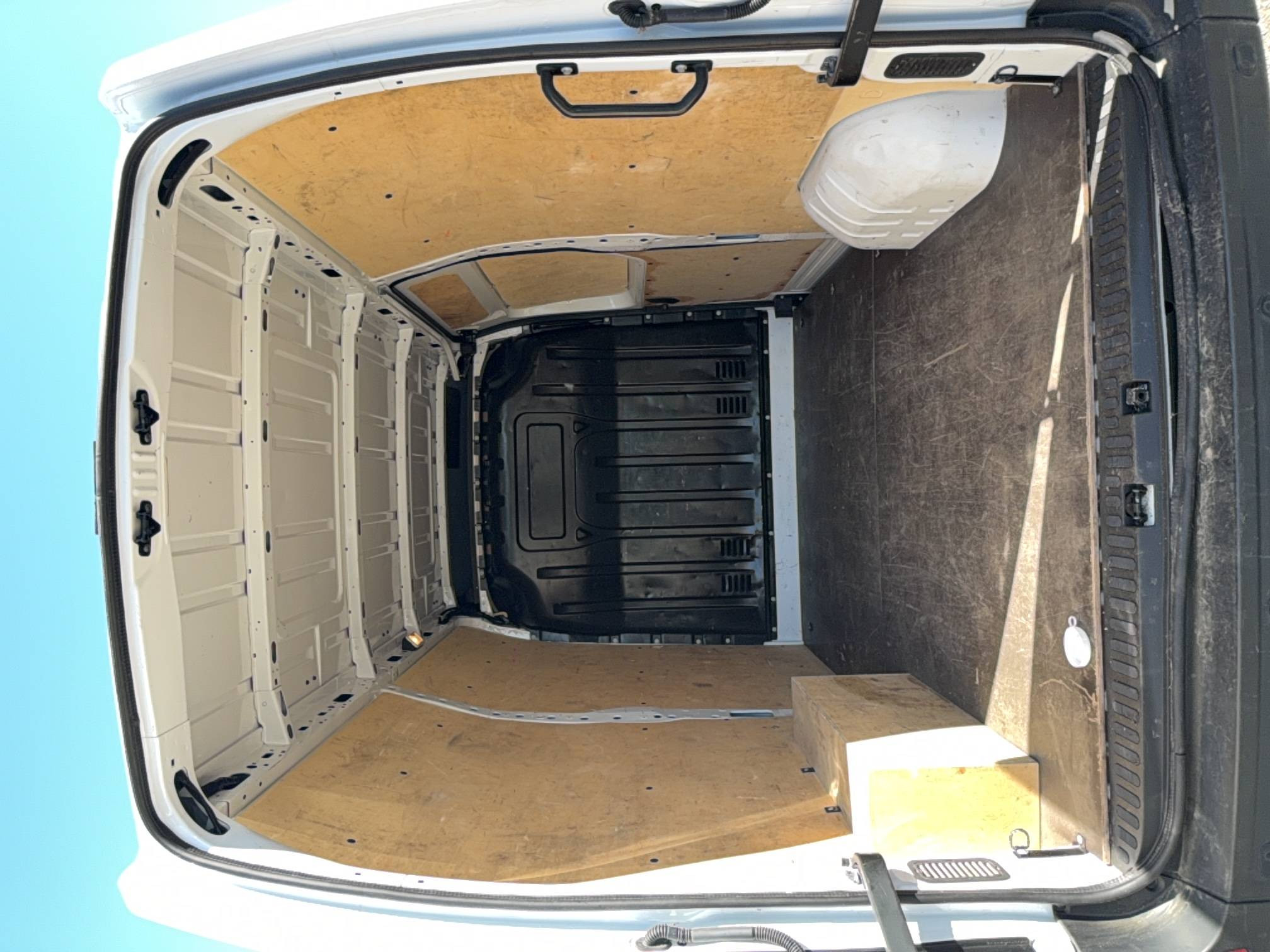 Vente en ligne Renault Master Fourgon MASTER FGN TRAC F3500 L2H2 BLUE DCI 135 au prix de 23 490 €