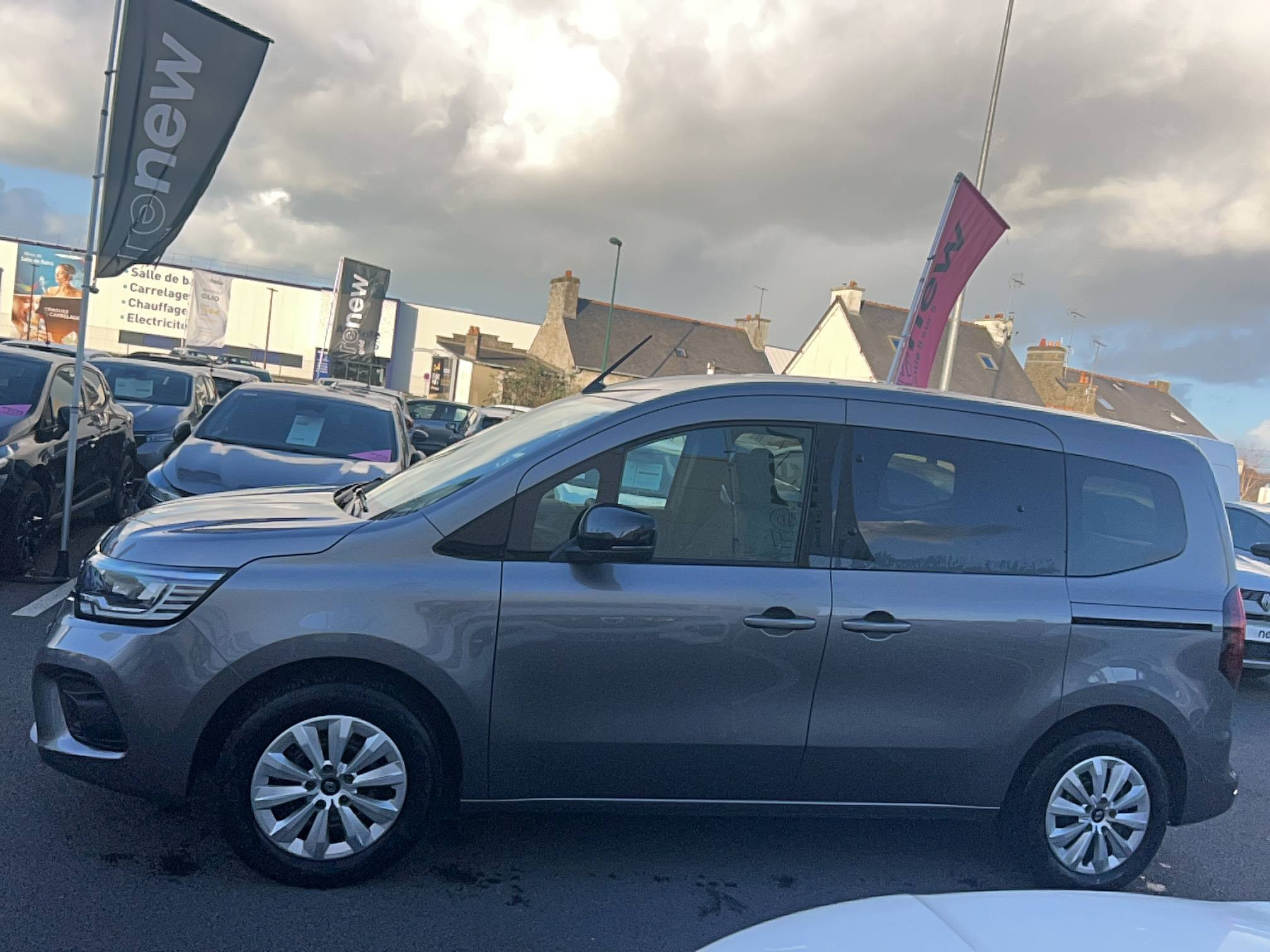 Vente en ligne Renault Kangoo  Blue dCi 95 au prix de 29 000 €