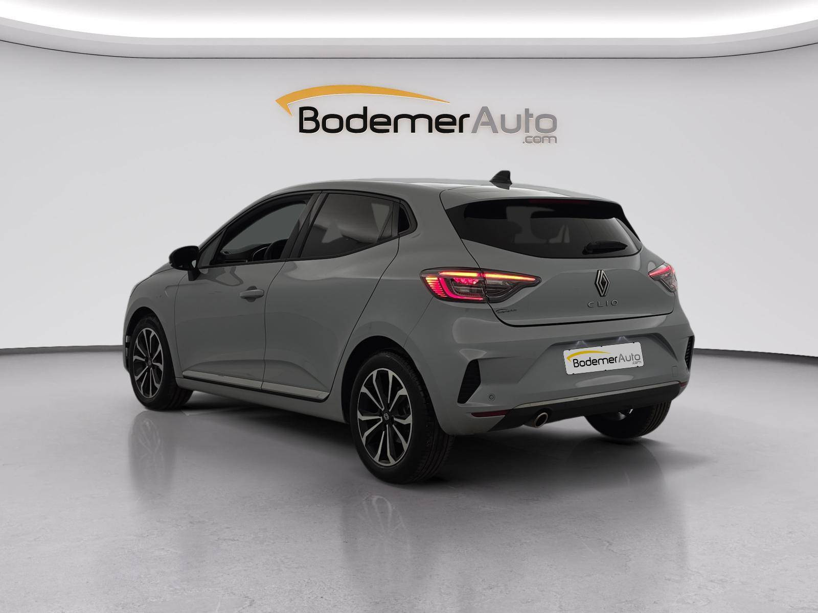 Vente en ligne Renault Clio 5 Clio TCe 90 au prix de 15 990 €