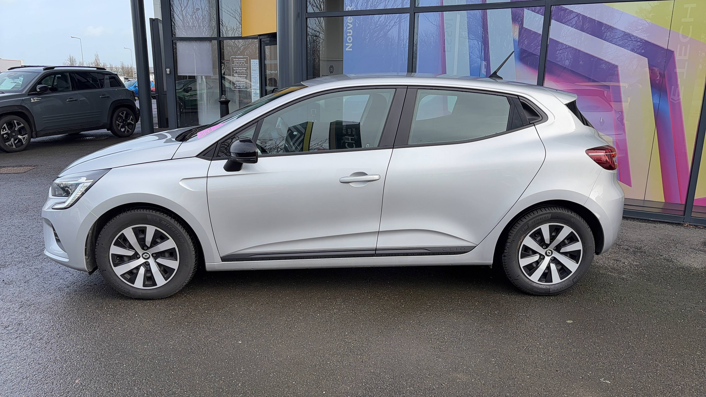 Vente en ligne Renault Clio 5 Clio TCe 90 au prix de 14 790 €