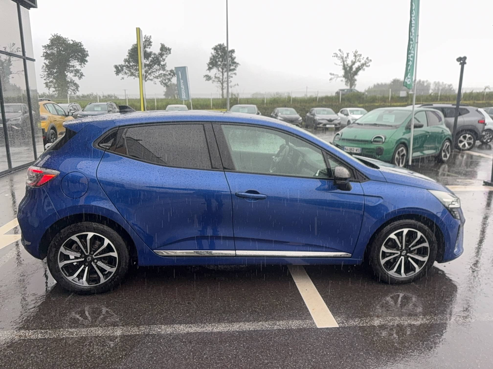 Vente en ligne Renault Clio 5 Clio TCe 90 au prix de 16 500 €