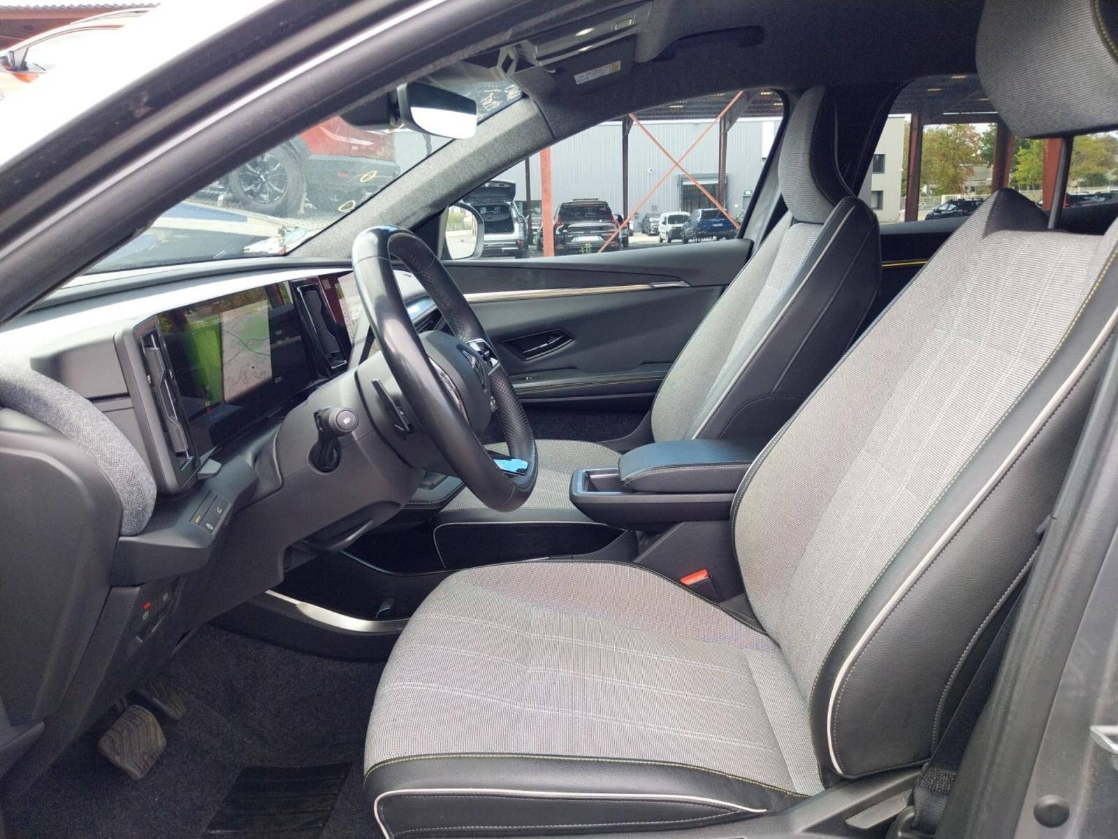 Vente en ligne Renault Scenic E-Tech Scenic E-Tech électrique 220 ch grande autonomie au prix de 28 990 €