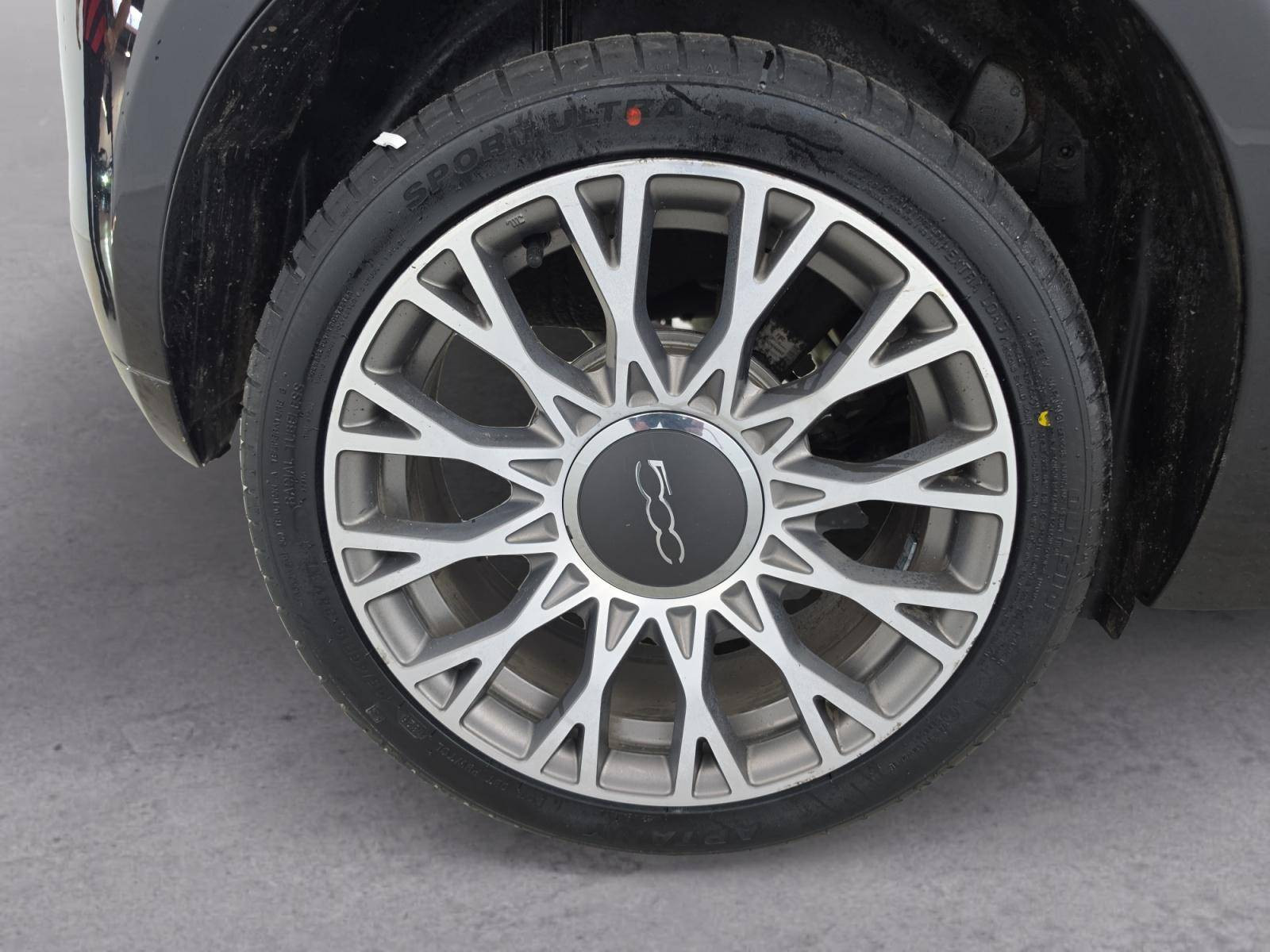 Vente en ligne Fiat 500 500 0.9 85 ch TwinAir S/S au prix de 10 990 €