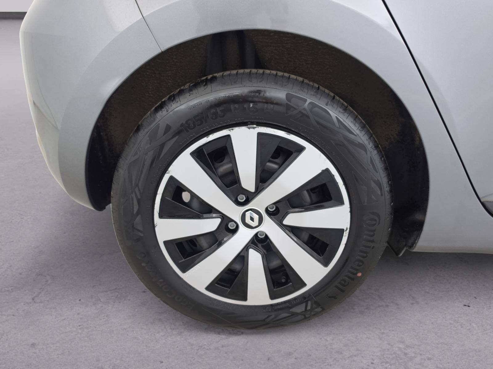 Vente en ligne Renault Clio 5 Clio TCe 90 au prix de 14 290 €