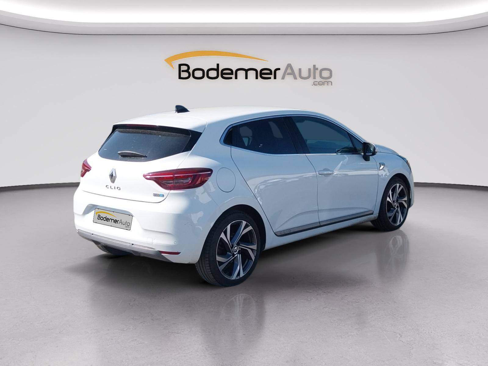 Vente en ligne Renault Clio 5 Clio E-Tech 140 - 21N au prix de 15 990 €