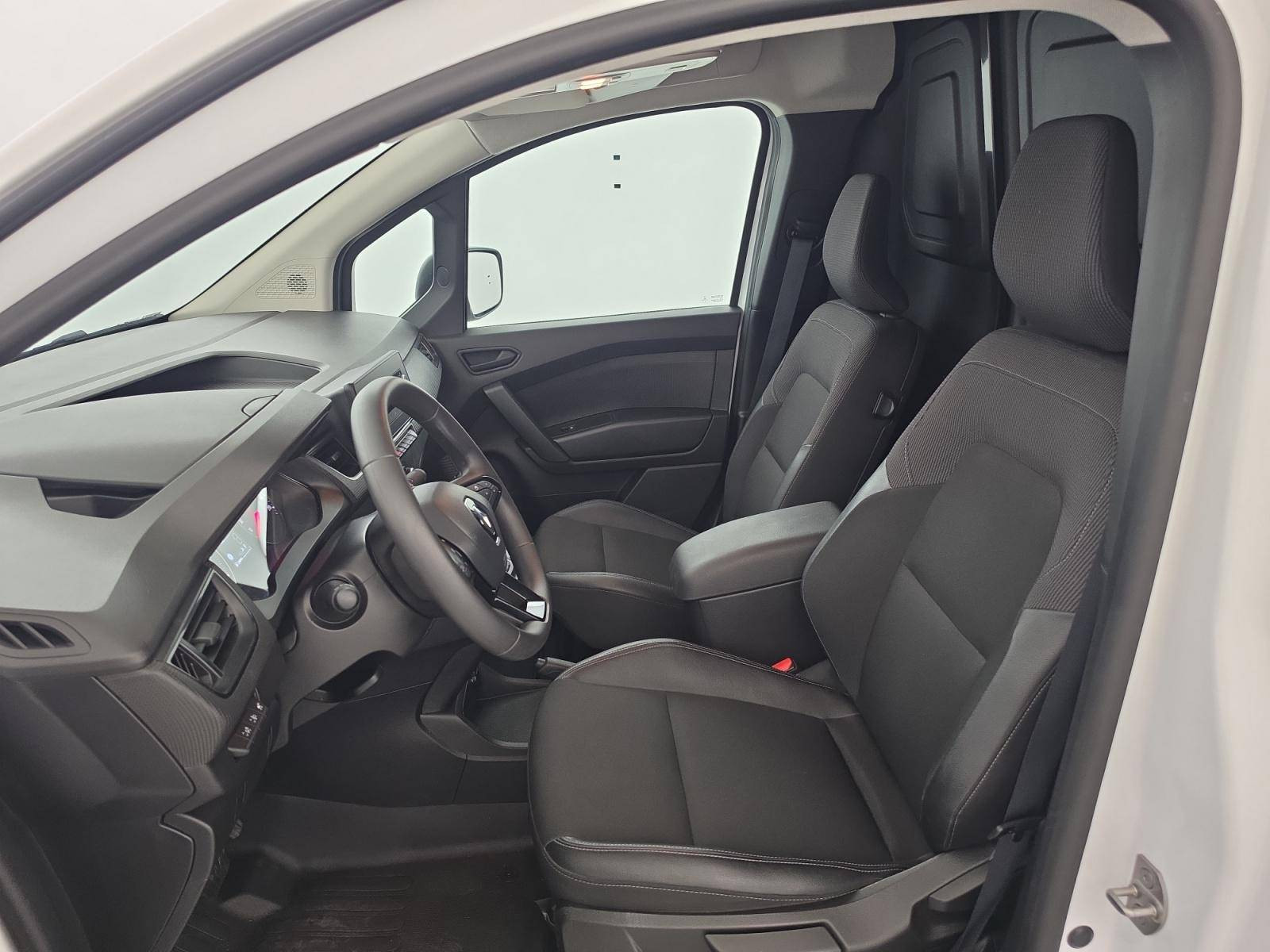 Vente en ligne Renault Kangoo Van  BLUE DCI 95 EDC au prix de 16 491 €