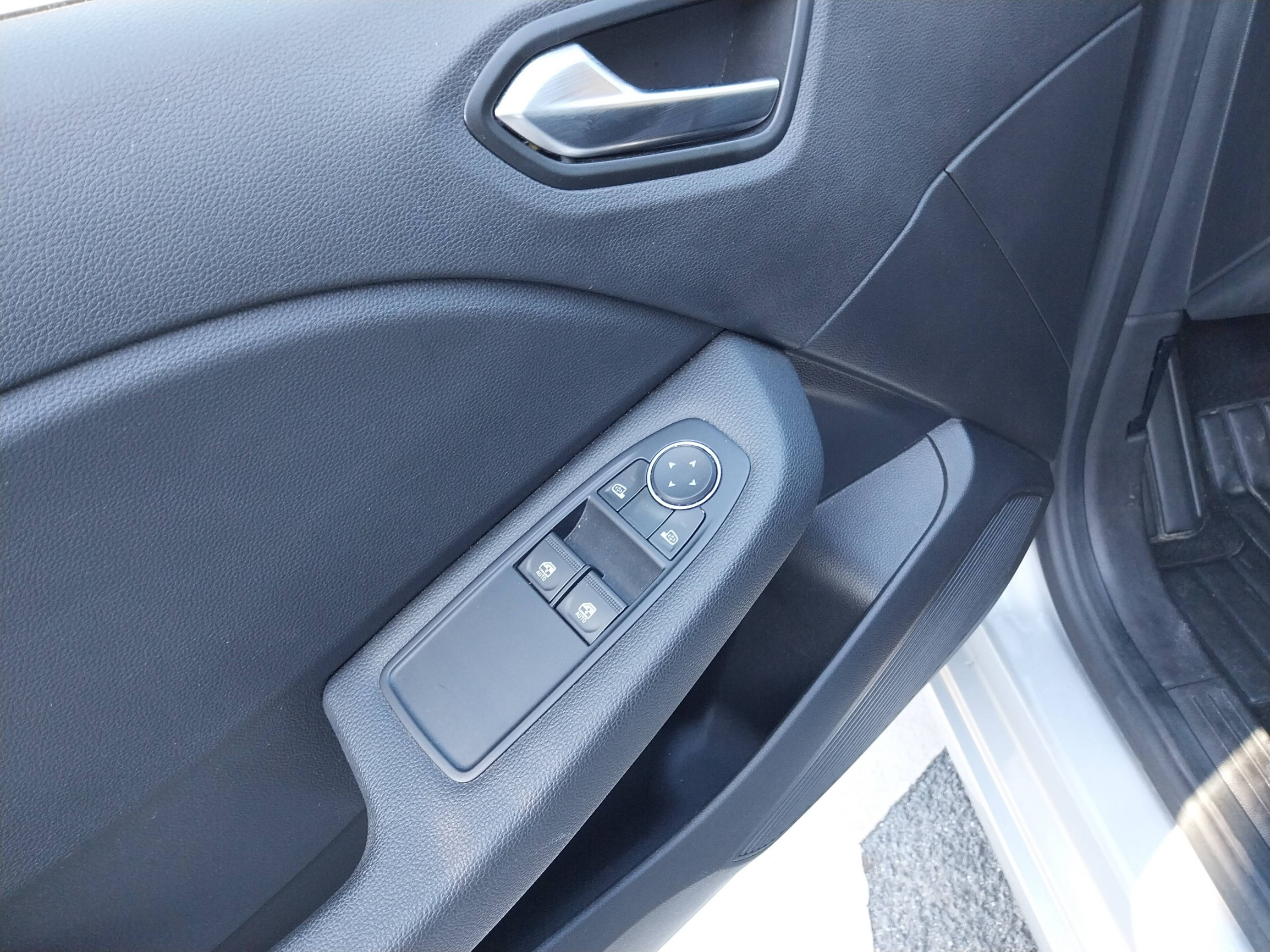 Vente en ligne Renault Clio 5 Clio TCe 90 au prix de 13 300 €