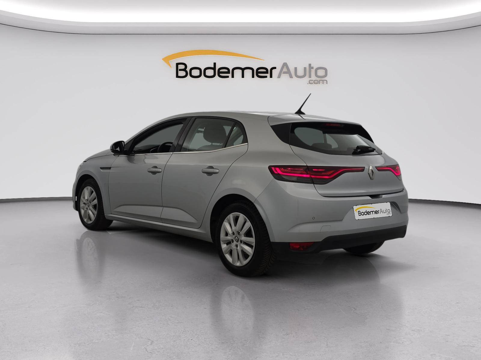 Vente en ligne Renault Megane 4 Mégane IV Berline Blue dCi 115 au prix de 13 990 €