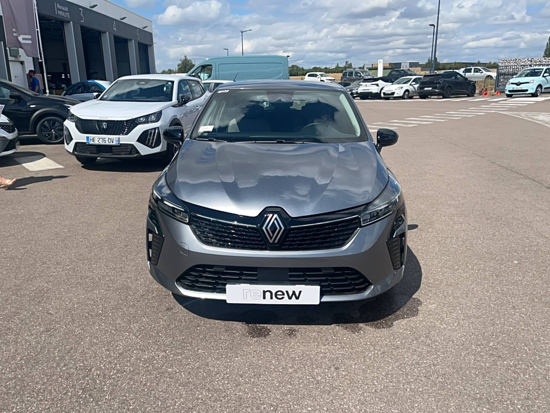 Vente en ligne Renault Clio 5 Clio E-Tech full hybrid 145 ch GSR2 au prix de 18 990 €