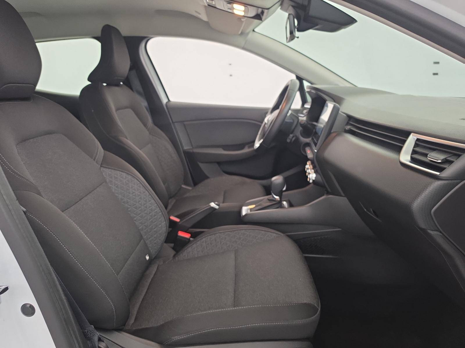 Vente en ligne Renault Clio 5 Clio E-Tech 140 - 21N au prix de 14 890 €