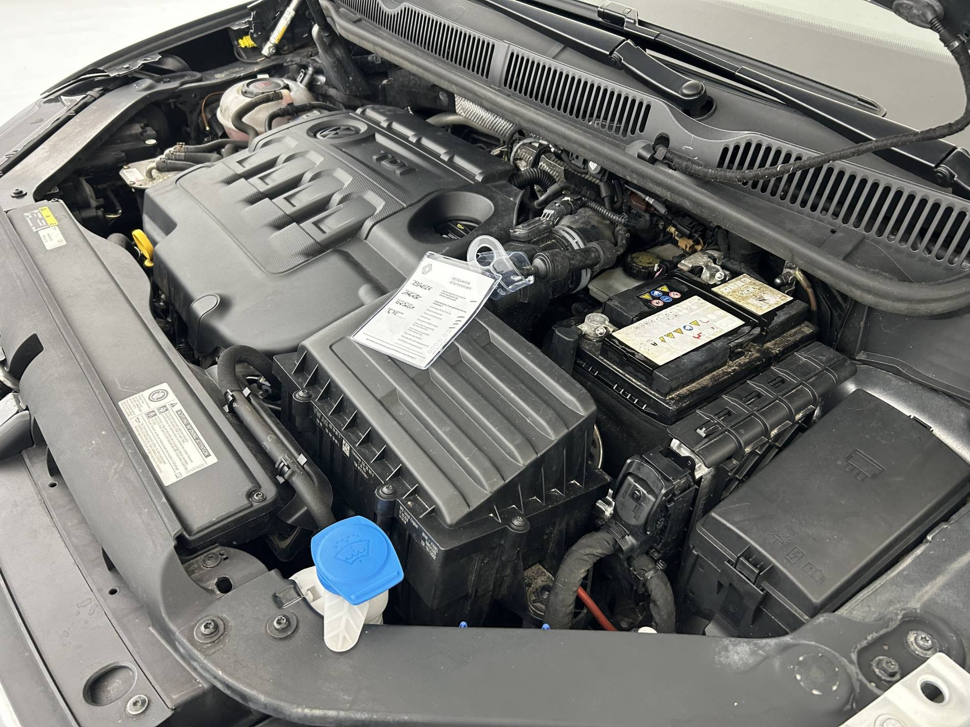Vente en ligne Volkswagen Touran Touran 1.6 TDI 115 BMT 7pl au prix de 17 990 €