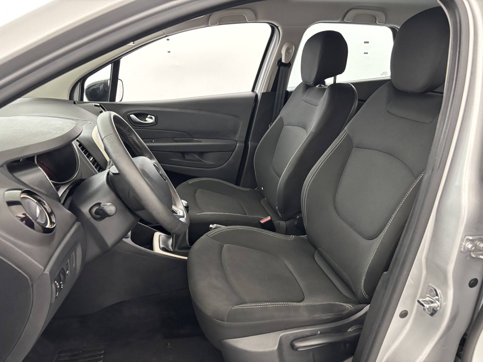 Vente en ligne Renault Captur Captur TCe 90 - 19 au prix de 11 990 €