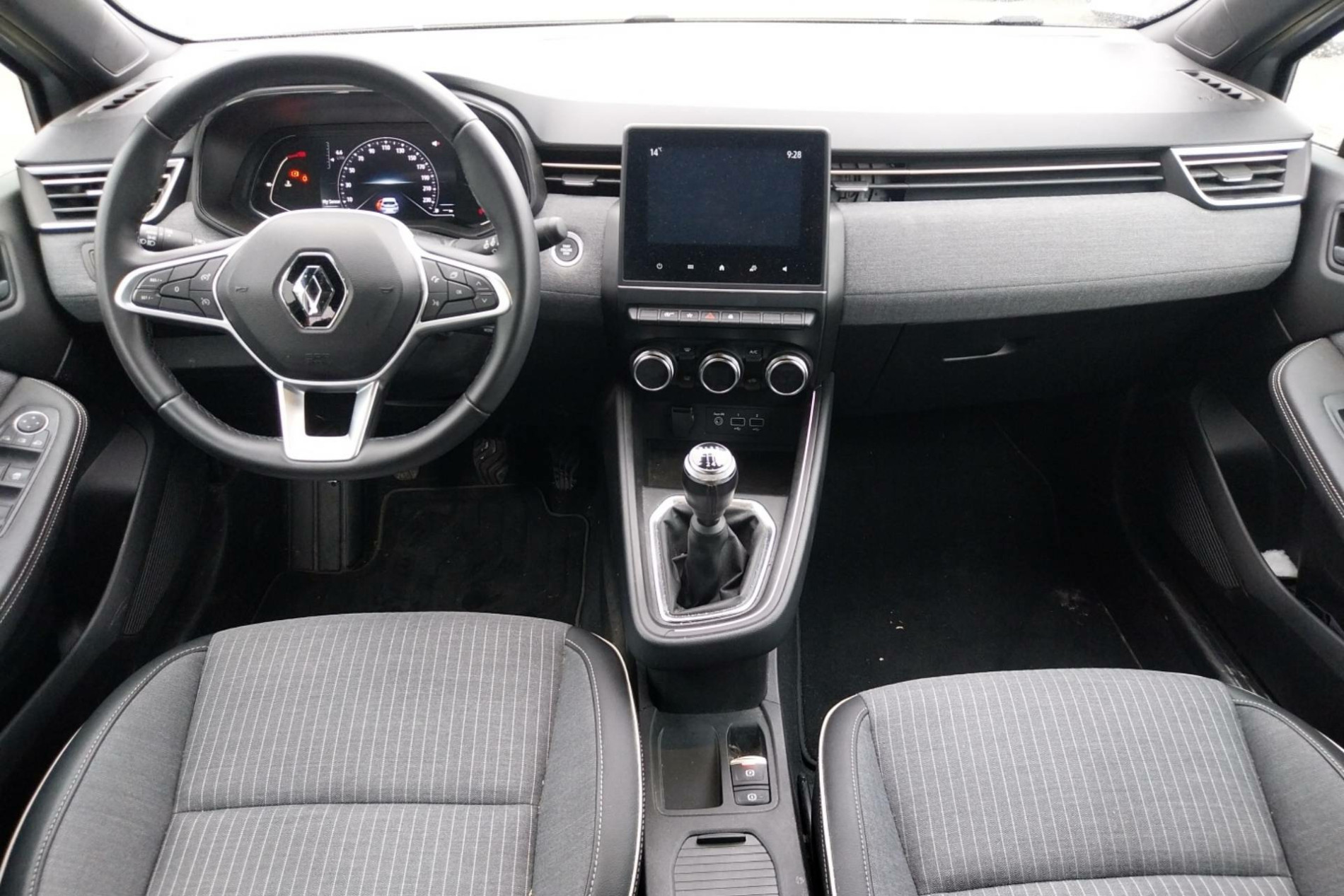Vente en ligne Renault Clio 5 Clio TCe 90 - 21N au prix de 14 590 €