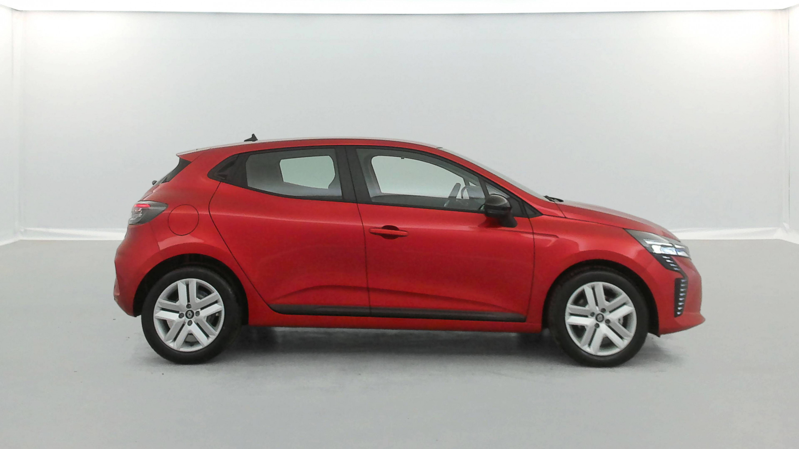 Vente en ligne Renault Clio 5 Clio Blue dCi 100 ch GSR2 au prix de 18 791 €