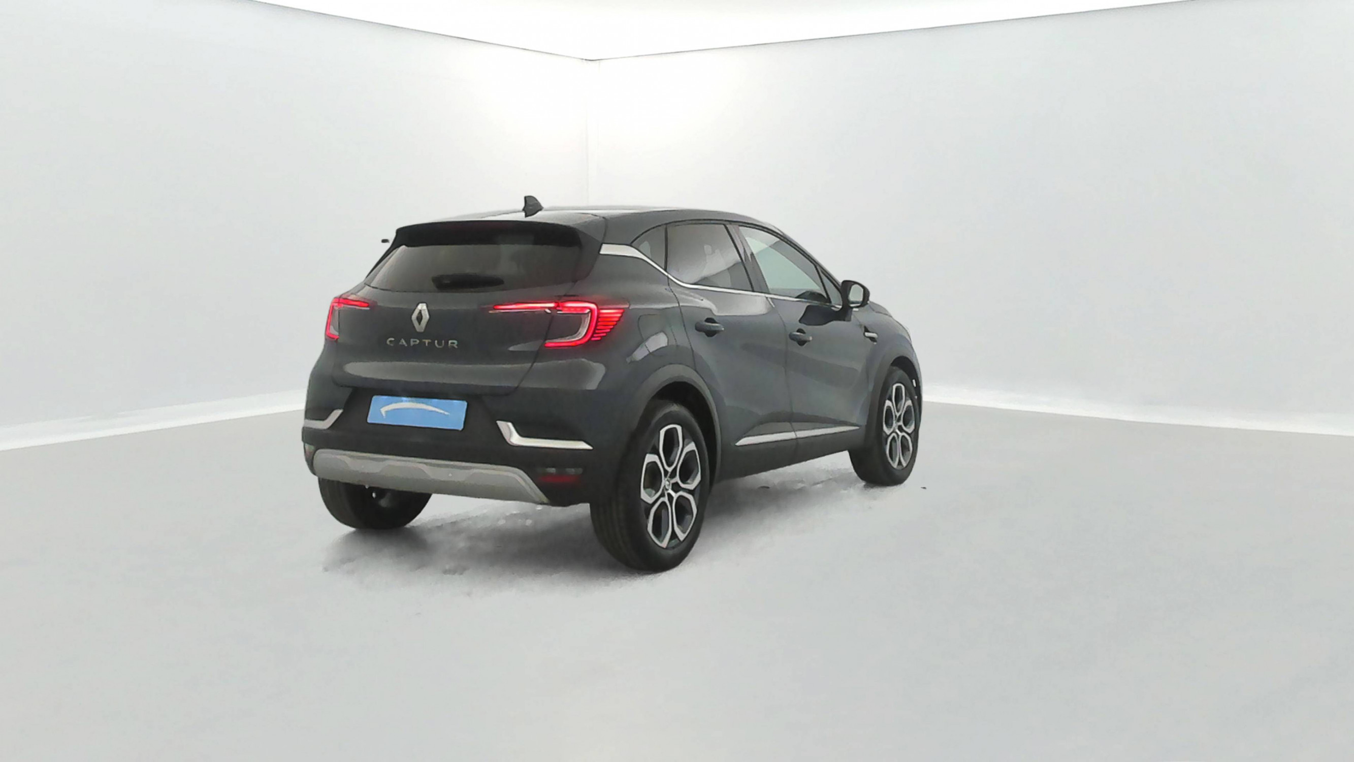 Vente en ligne Renault Captur  mild hybrid 160 EDC au prix de 20 490 €
