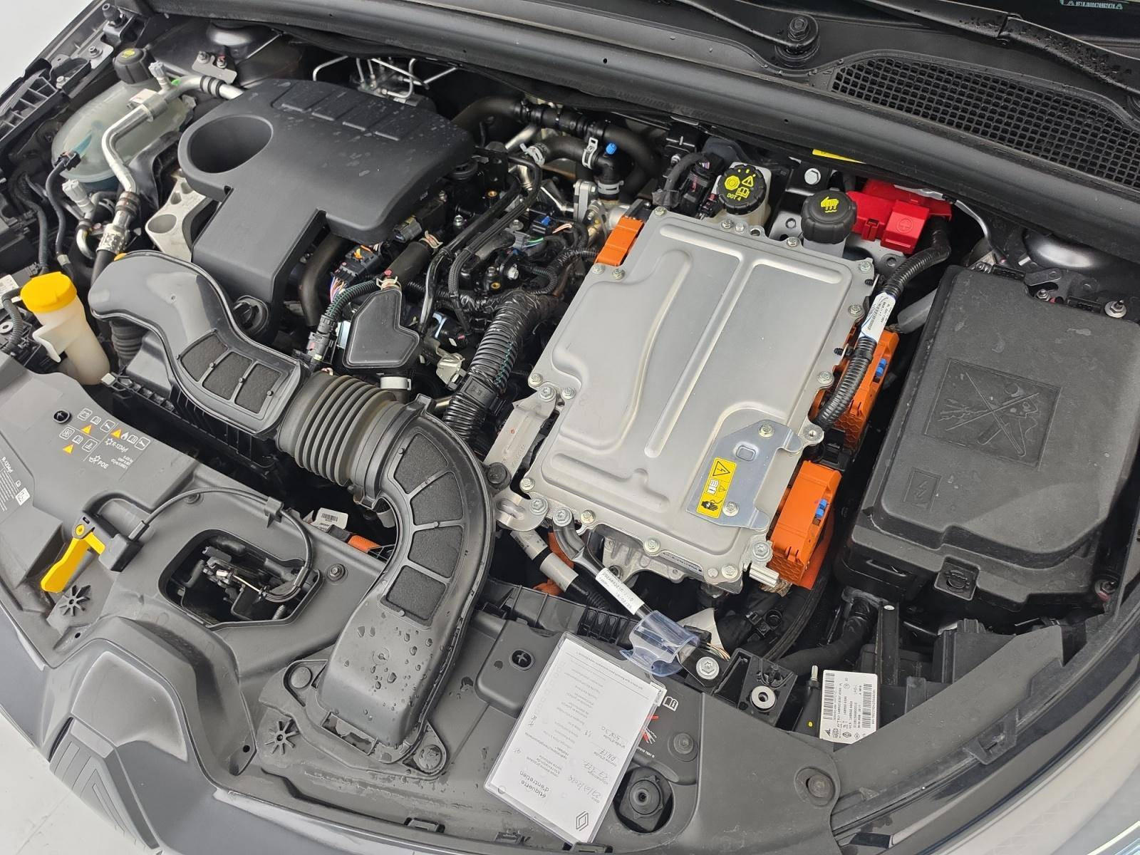 Vente en ligne Renault Clio 5 Clio E-Tech full hybrid 145 ch GSR2 au prix de 21 390 €