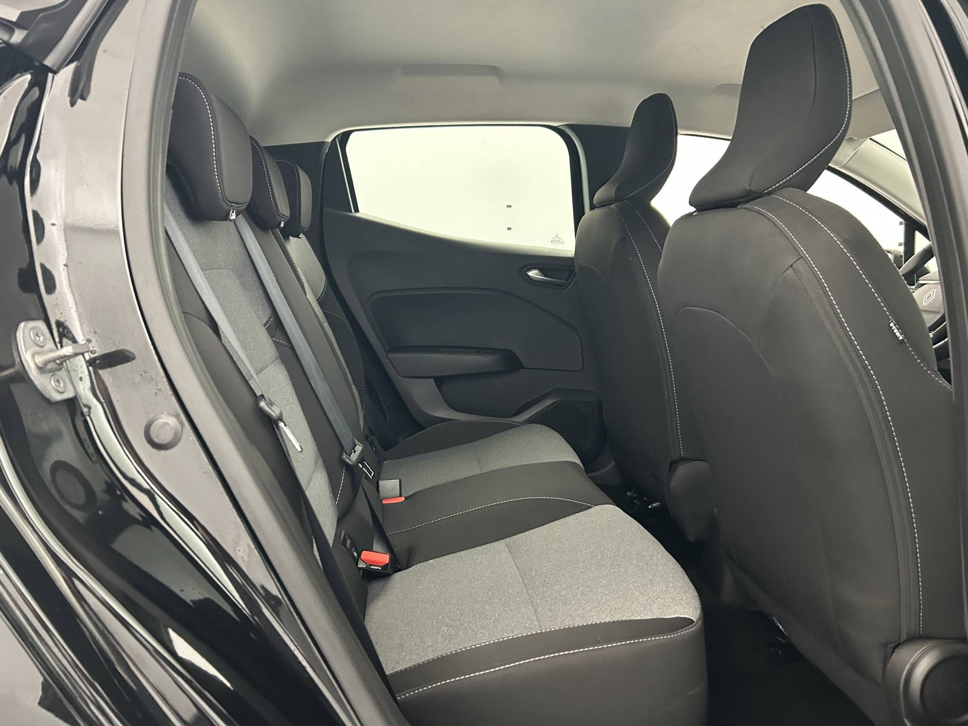 Vente en ligne Renault Clio 5 Clio E-Tech full hybrid 145 ch GSR2 au prix de 20 300 €