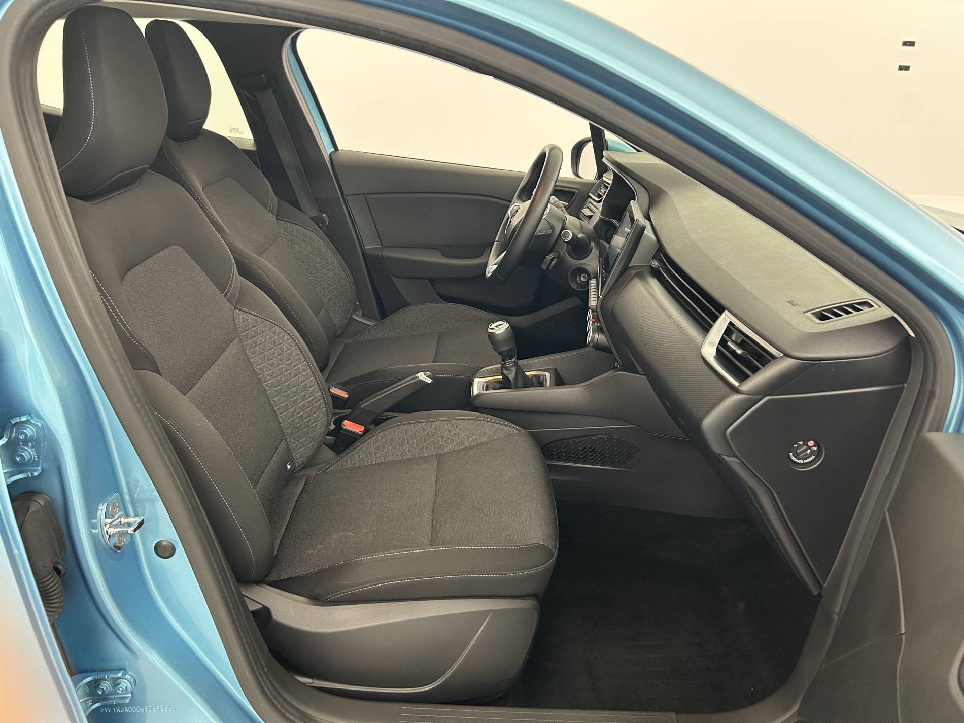 Vente en ligne Renault Clio 5 Clio TCe 100 au prix de 11 490 €