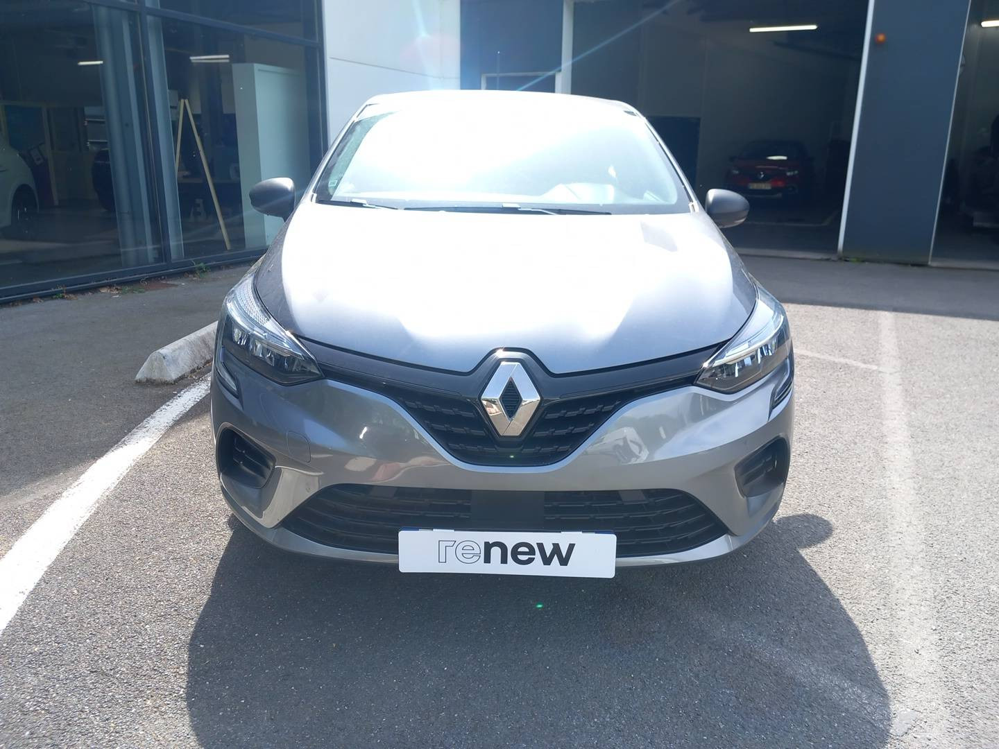 Vente en ligne Renault Clio 5 Clio SCe 65 au prix de 12 190 €