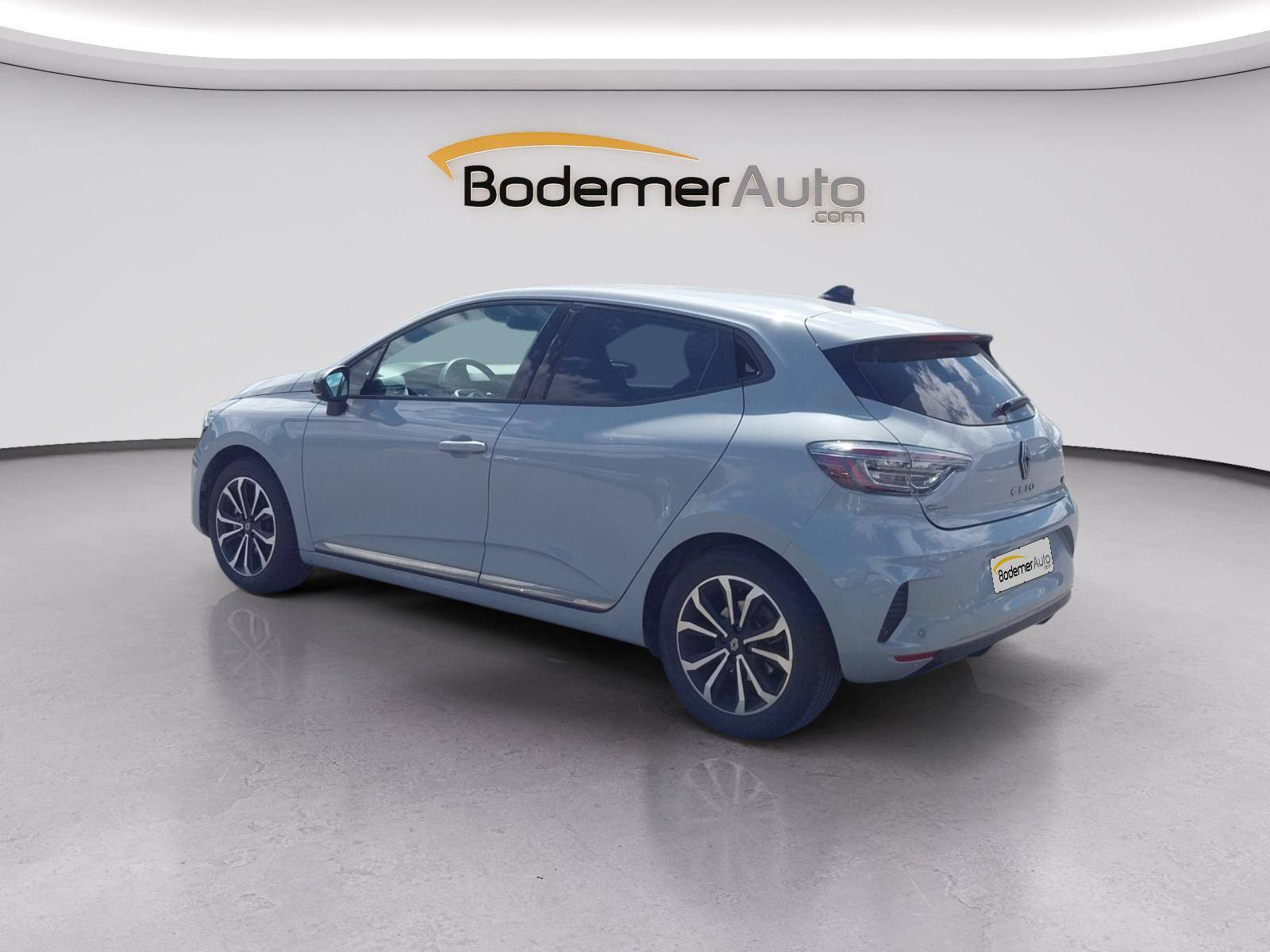 Vente en ligne Renault Clio 5 Clio E-Tech full hybrid 145 au prix de 18 390 €