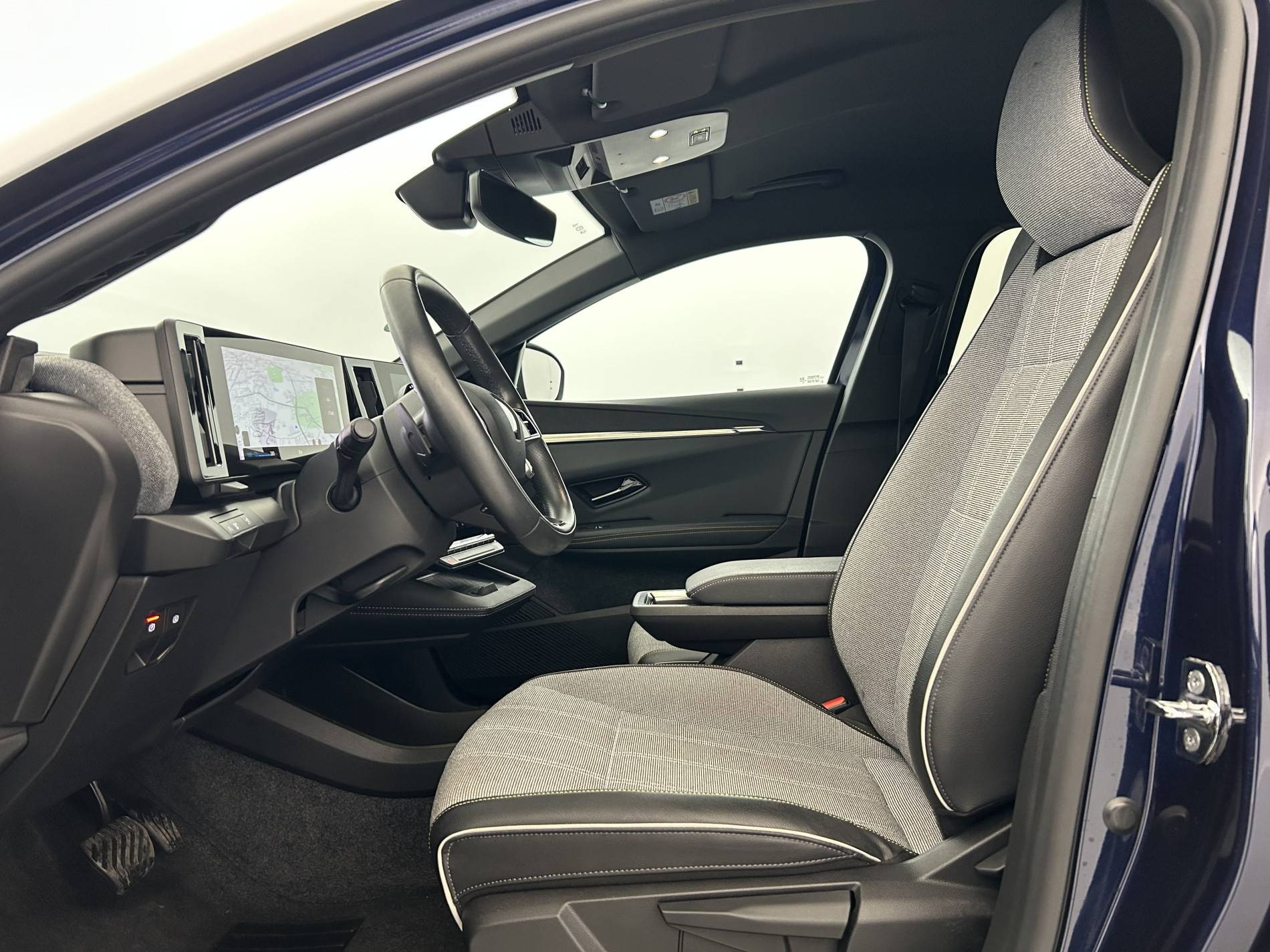 Vente en ligne Renault Megane E-Tech  EV40 130ch standard charge au prix de 20 990 €