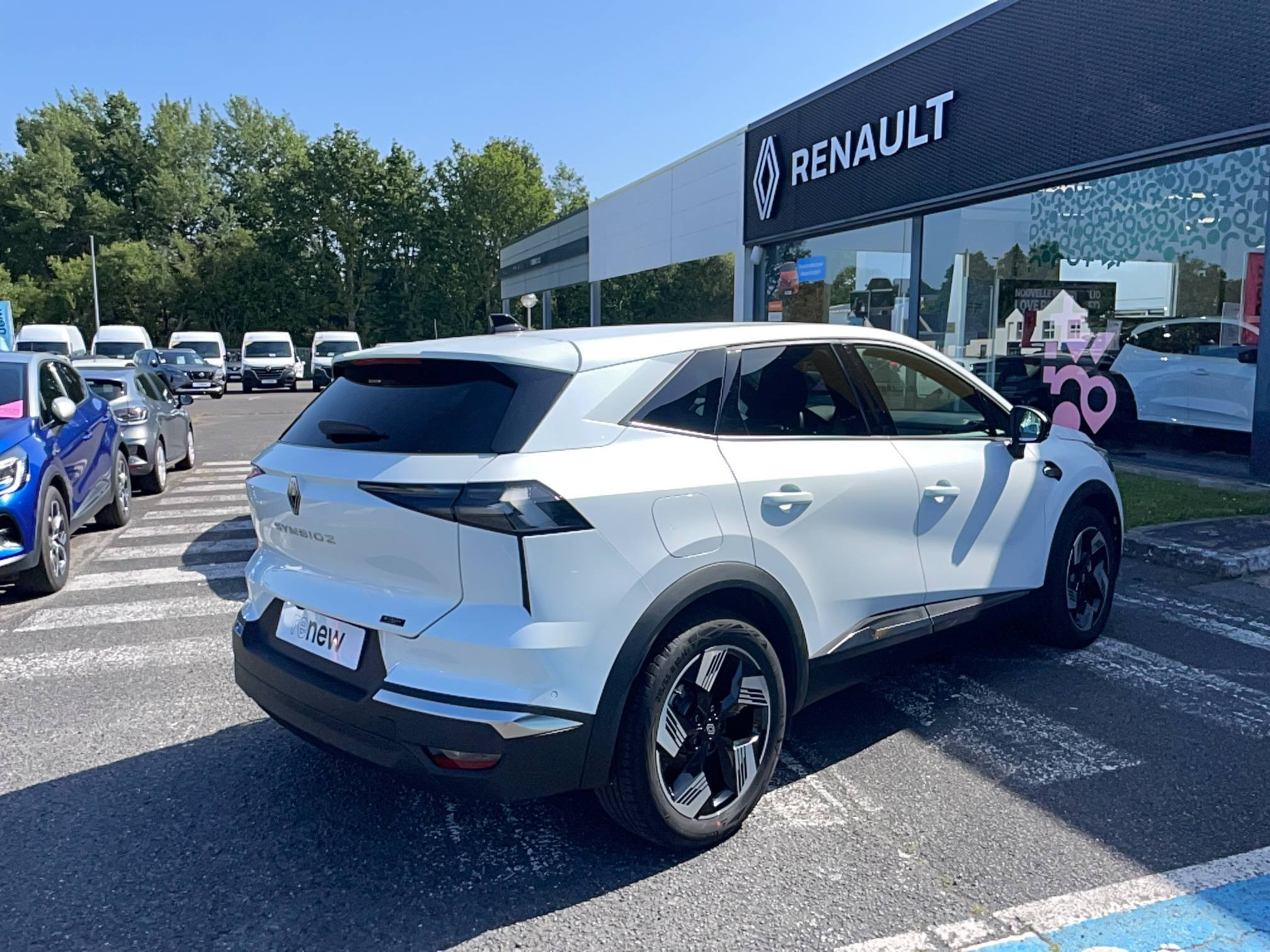Vente en ligne Renault Symbioz  E-Tech full hybrid 145 au prix de 27 490 €