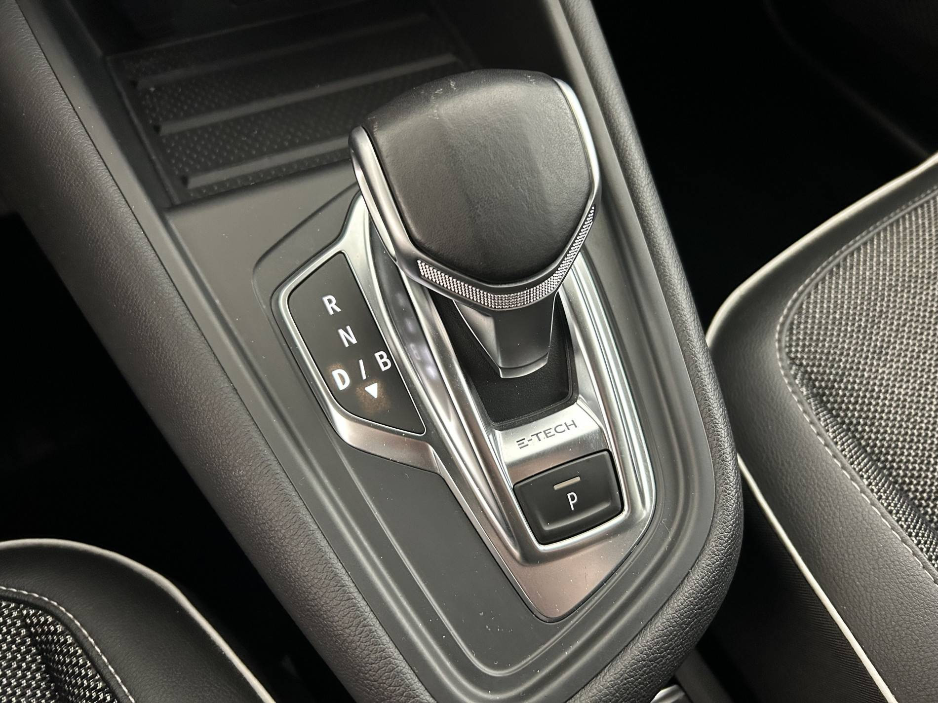 Vente en ligne Renault Captur  E-Tech Plug-in 160 au prix de 15 690 €